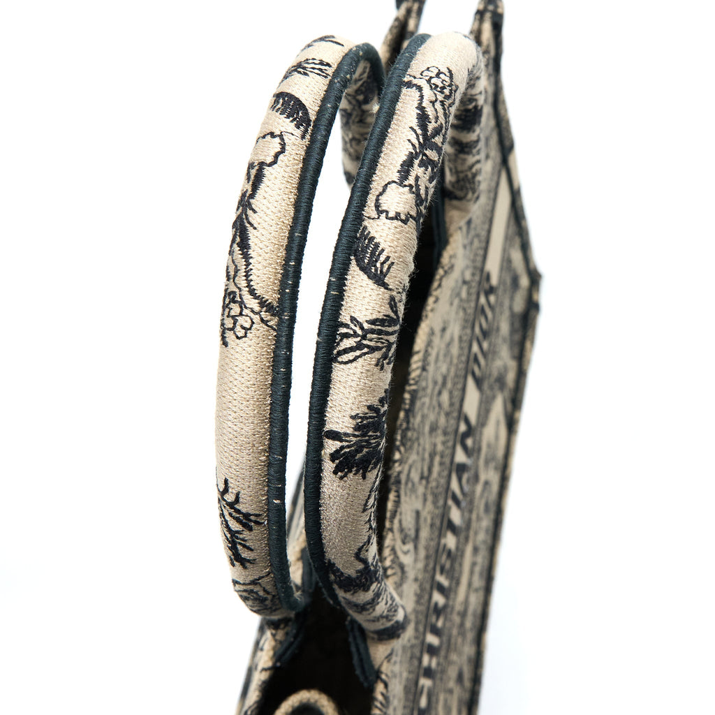DIOR MEDIUM DIOR BOOK TOTE TOILE DE JOEY EMBROIDERY BEIGE
