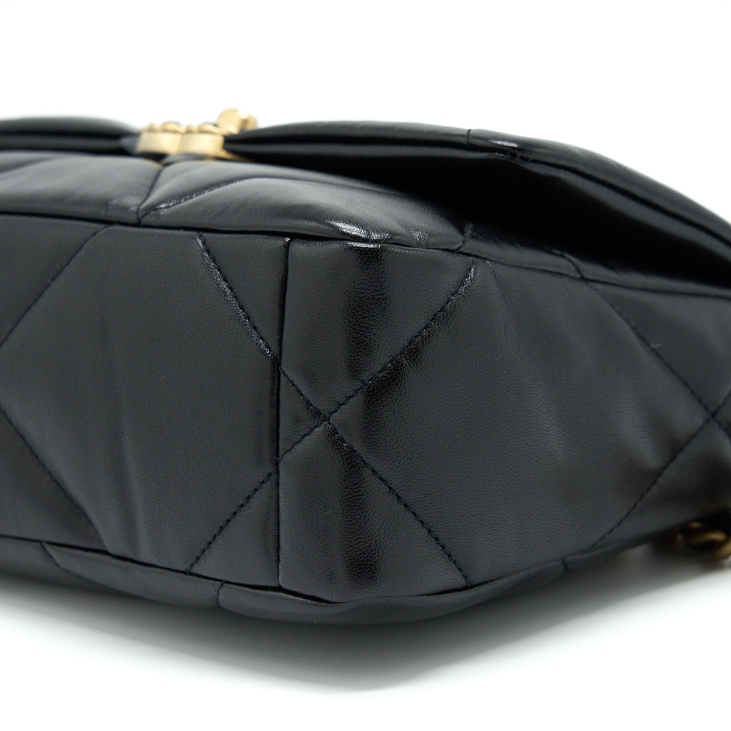 CHANEL SMALL 19 BAG LAMBSKIN BLACK GHW (MICROCHIP)