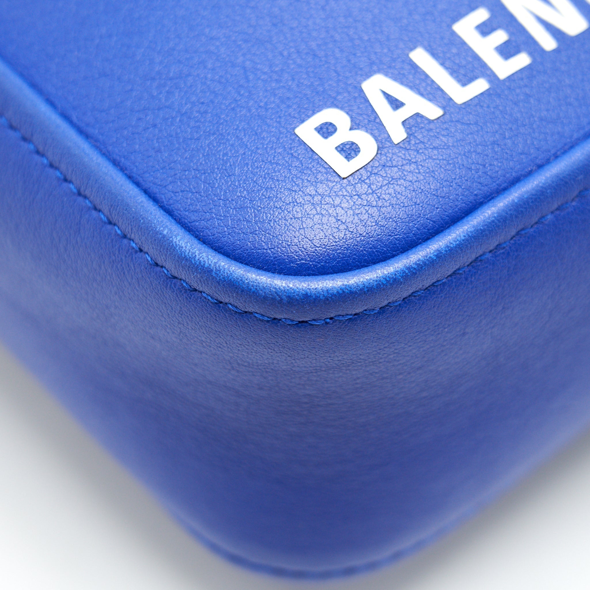 BALENCIAGA TRIANGLE DUFFLE XS BAG BLUE SHW