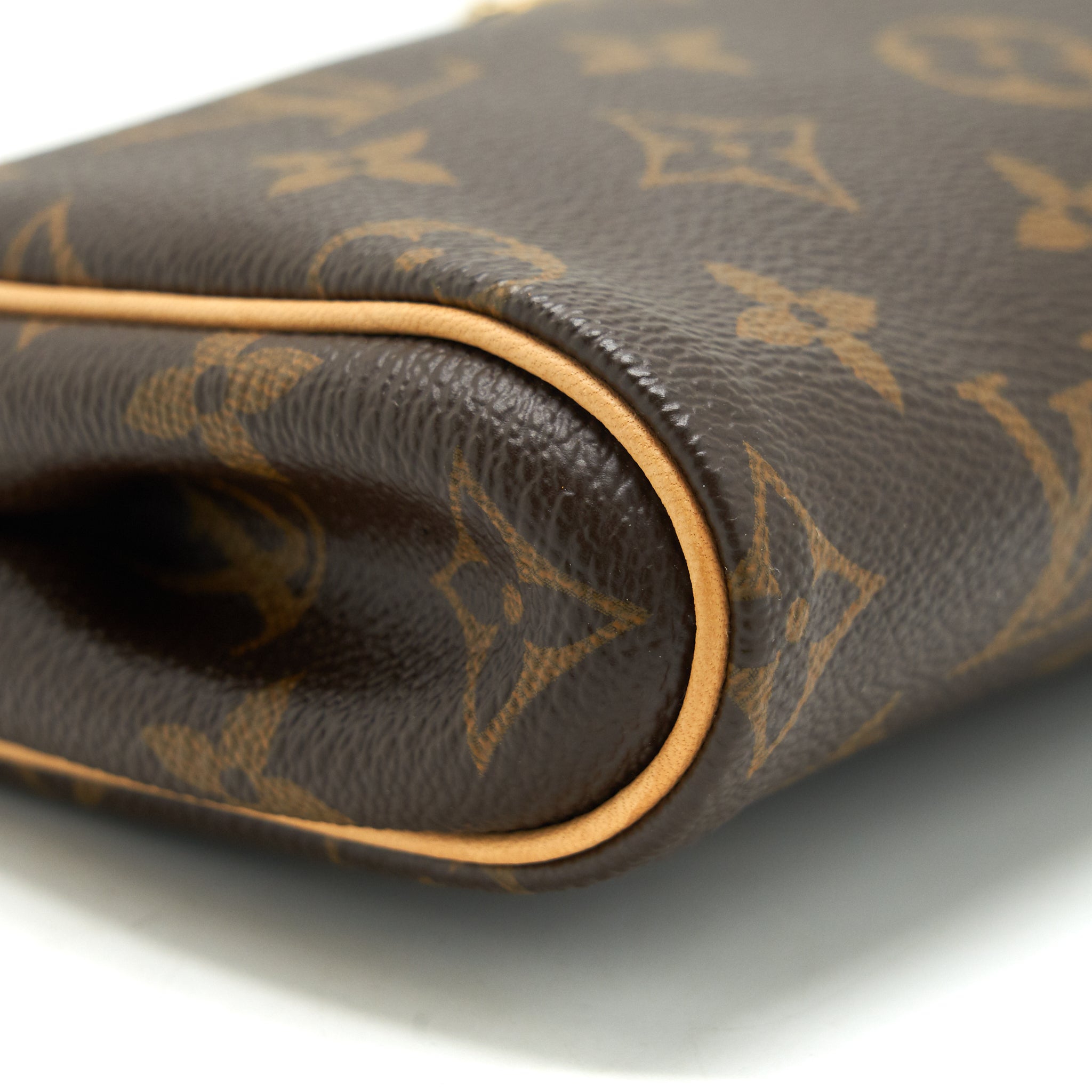 LOUIS VUITTON EVA POCHETTE MONOGRAM