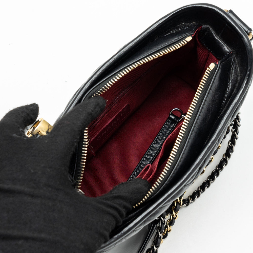 CHANEL SMALL GABRIELLE HOBO BAG CHEVRON AGED CALFSKIN BLACK MULTICOLOUR HARDWARE