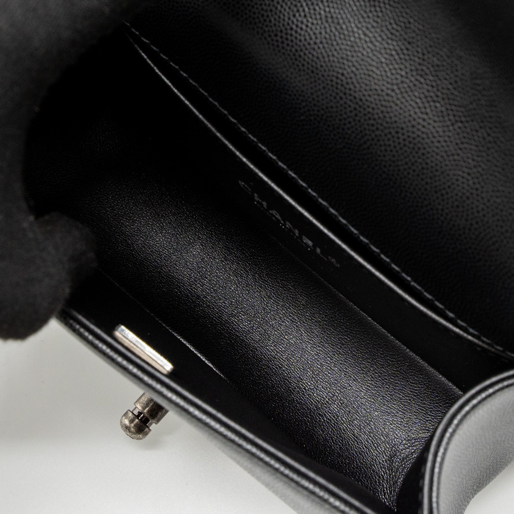 CHANEL SMALL BOY BAG CAVIAR BLACK SHW (MICROCHIP)