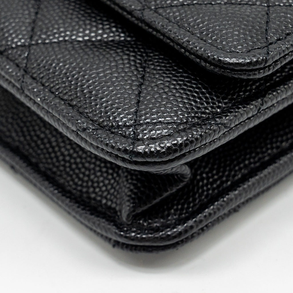 CHANEL DETAILED CC LOGO WALLET ON CHAIN CAVIAR BLACK LGHW (MICROCHIP)