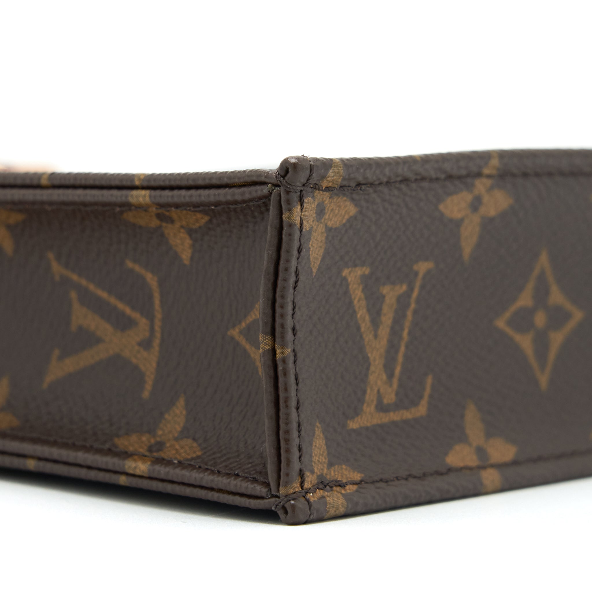LOUIS VUITTON PETIT SAC PLAT MONOGRAM CANVAS YEAR 2020 GHW