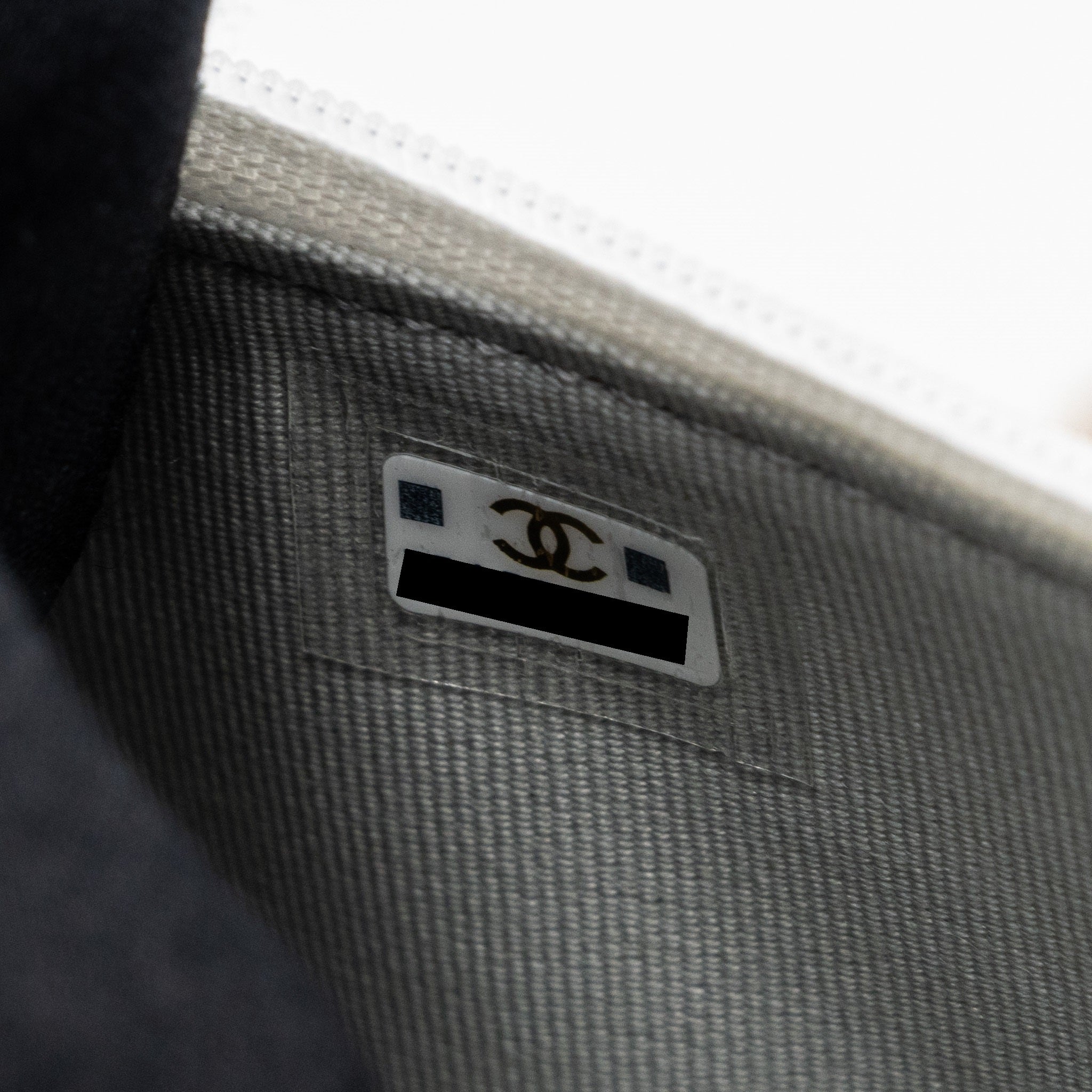 CHANEL 23P DETAILED TOP HANDLE MINI WALLET WITH CHAIN CALFSKIN WHITE / MULTI COLOR BRUSHED GHW (MICROCHIP)