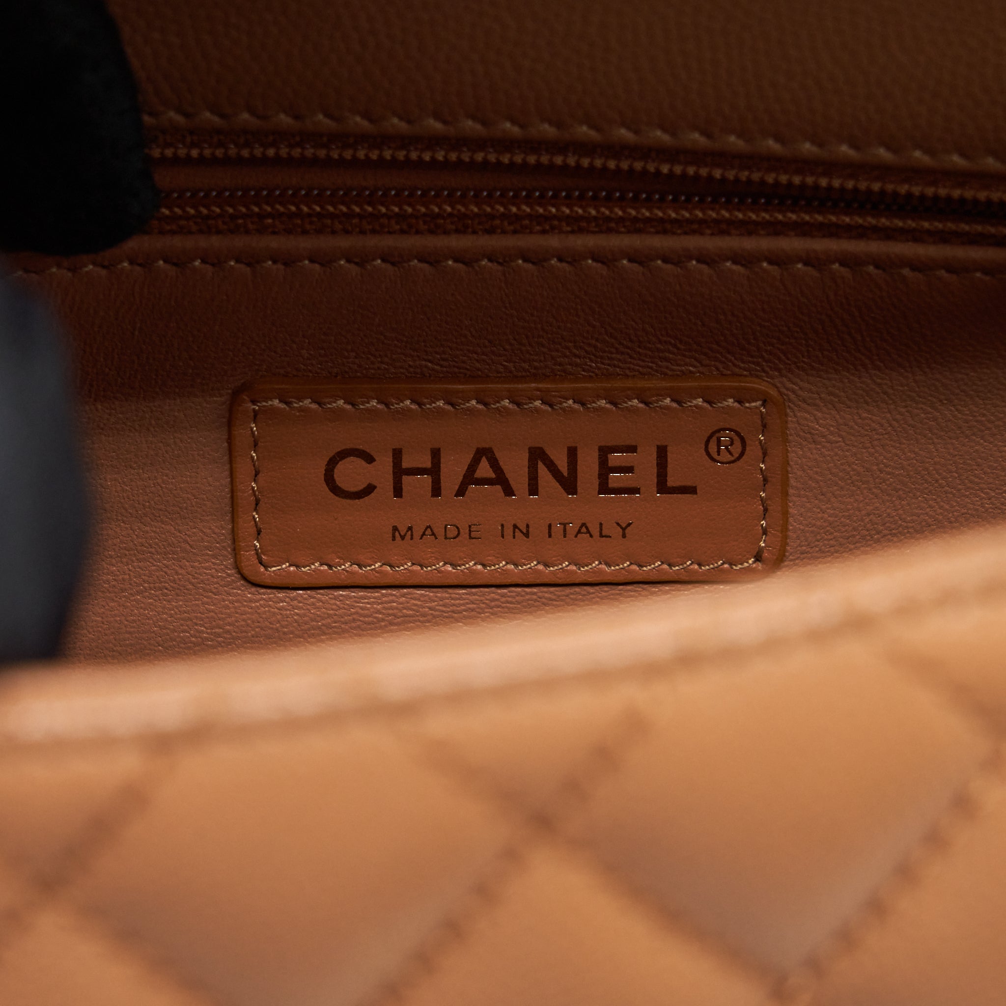 CHANEL 21P SMALL COCO HANDLE CAVIAR NB356 CARAMEL LGHW