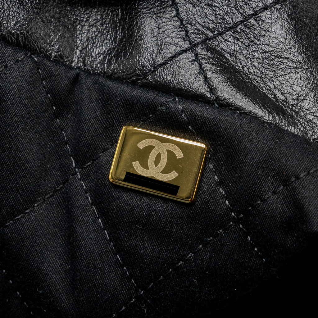 CHANEL MEDIUM 22 BAG SHINY CALFSKIN BLACK GHW (MICROCHIP)