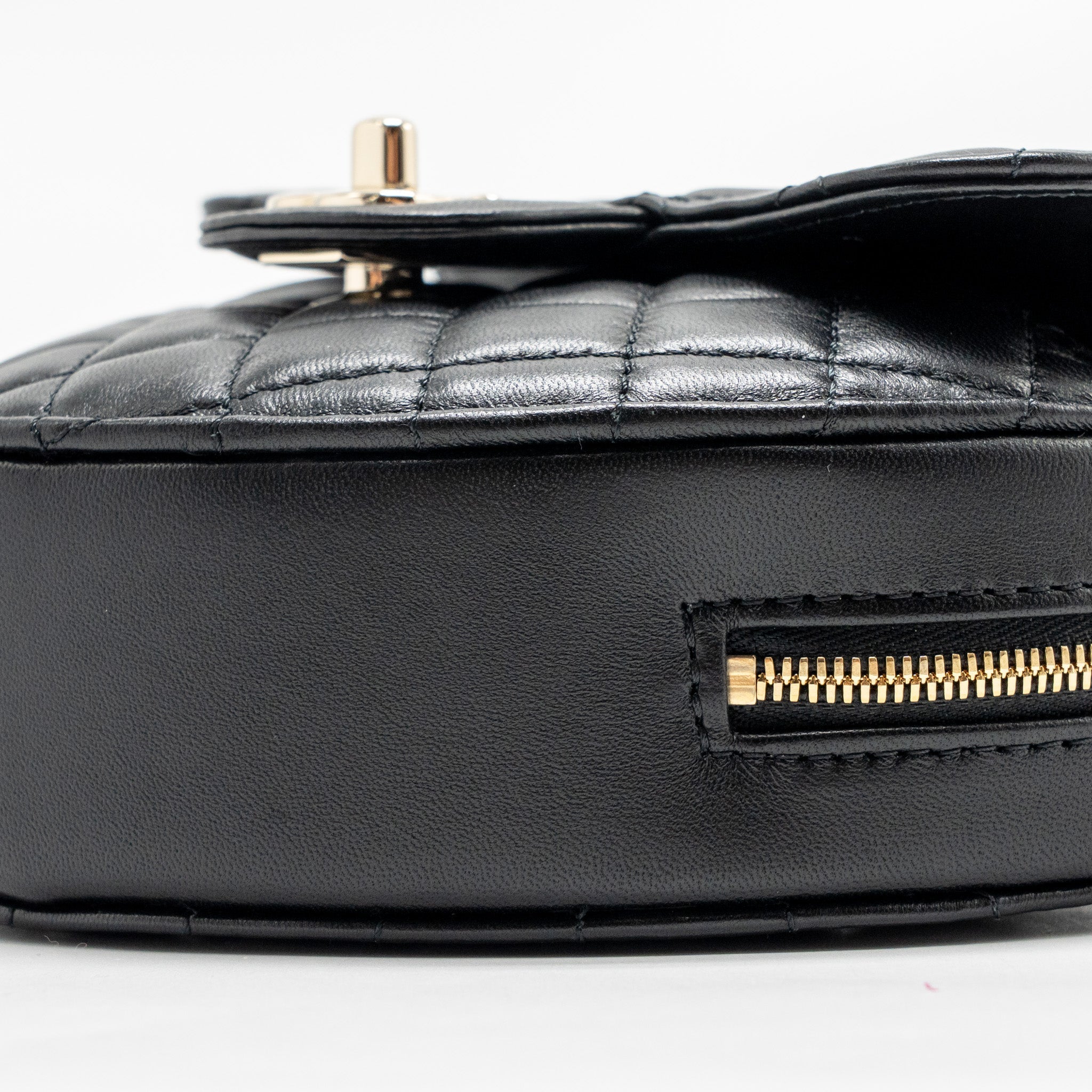 CHANEL 22S HEART BAG LAMBSKIN BLACK LGHW (MICROCHIP)