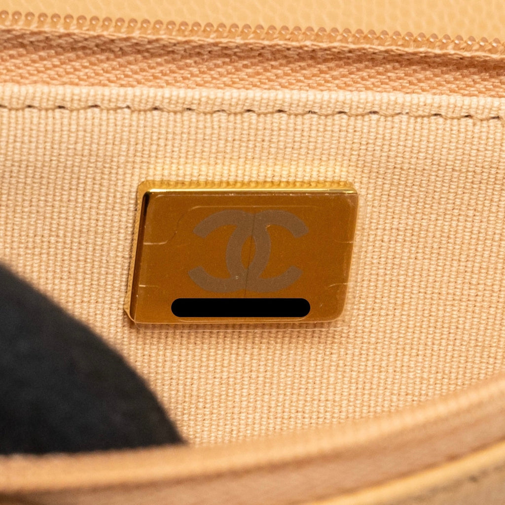 CHANEL DETAILED CC CLASSIC WALLET ON CHAIN CAVIAR BEIGE LGHW (MICROCHIP)