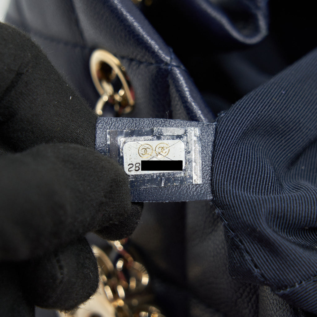 CHANEL BUCKET BAG IN NAVY GHW