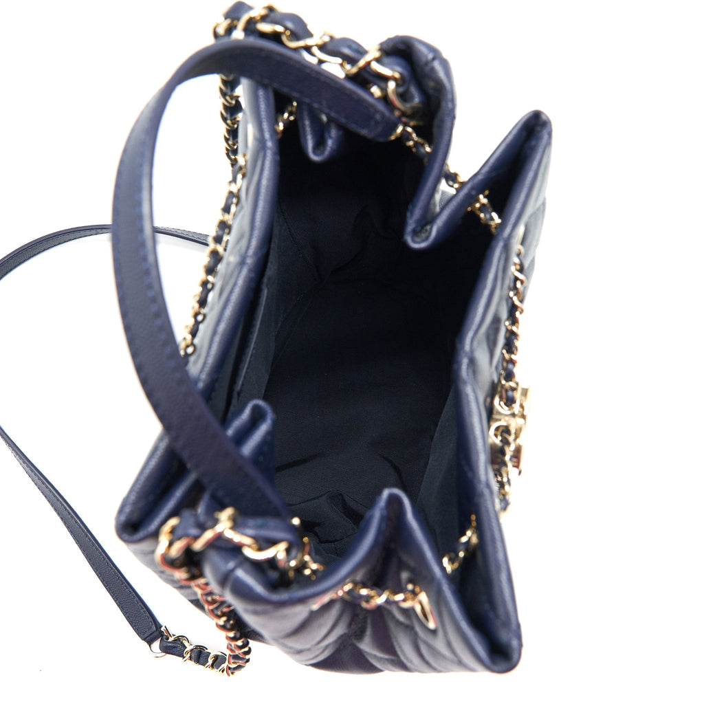 CHANEL BUCKET BAG IN NAVY GHW
