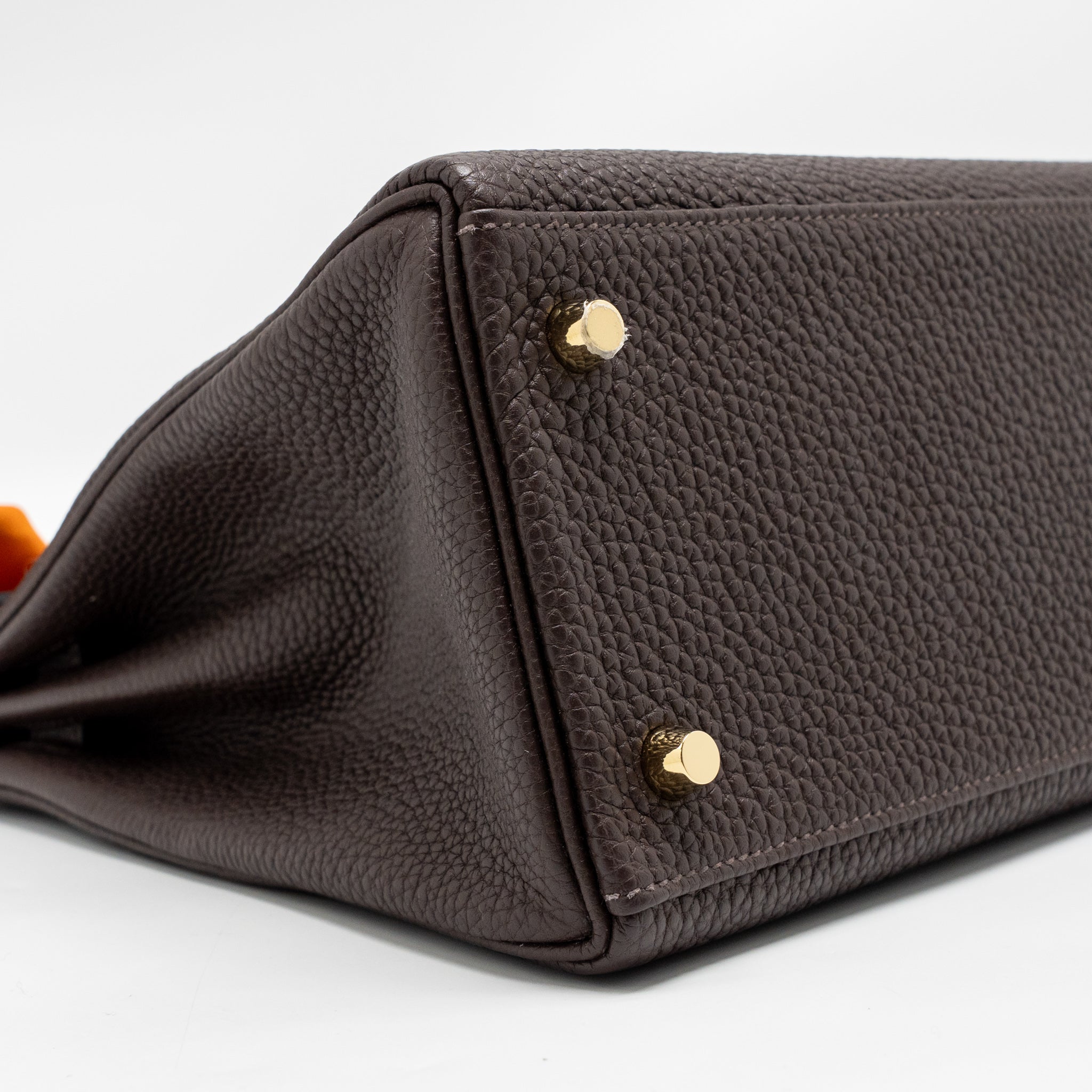 HERMES KELLY 28 TOGO CHOCOLATE GHW