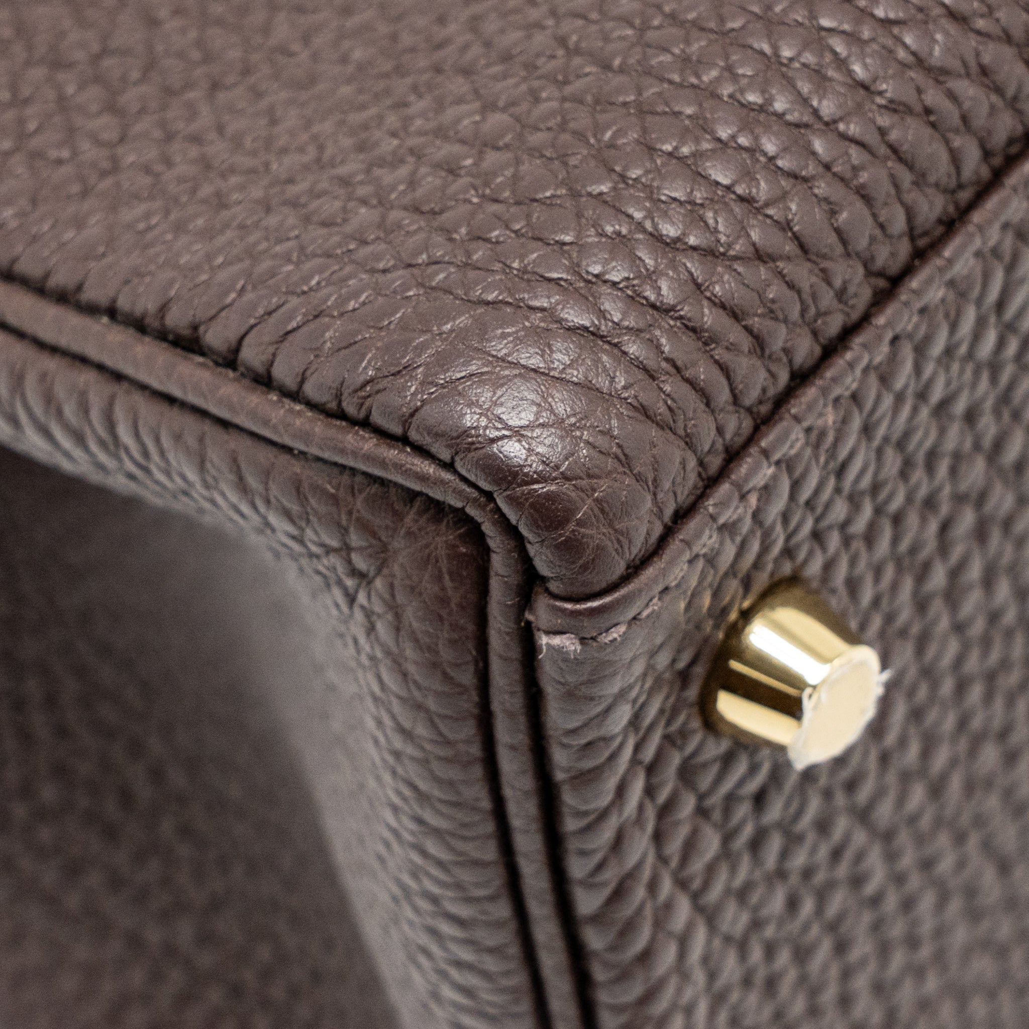 HERMES KELLY 28 TOGO CHOCOLATE GHW