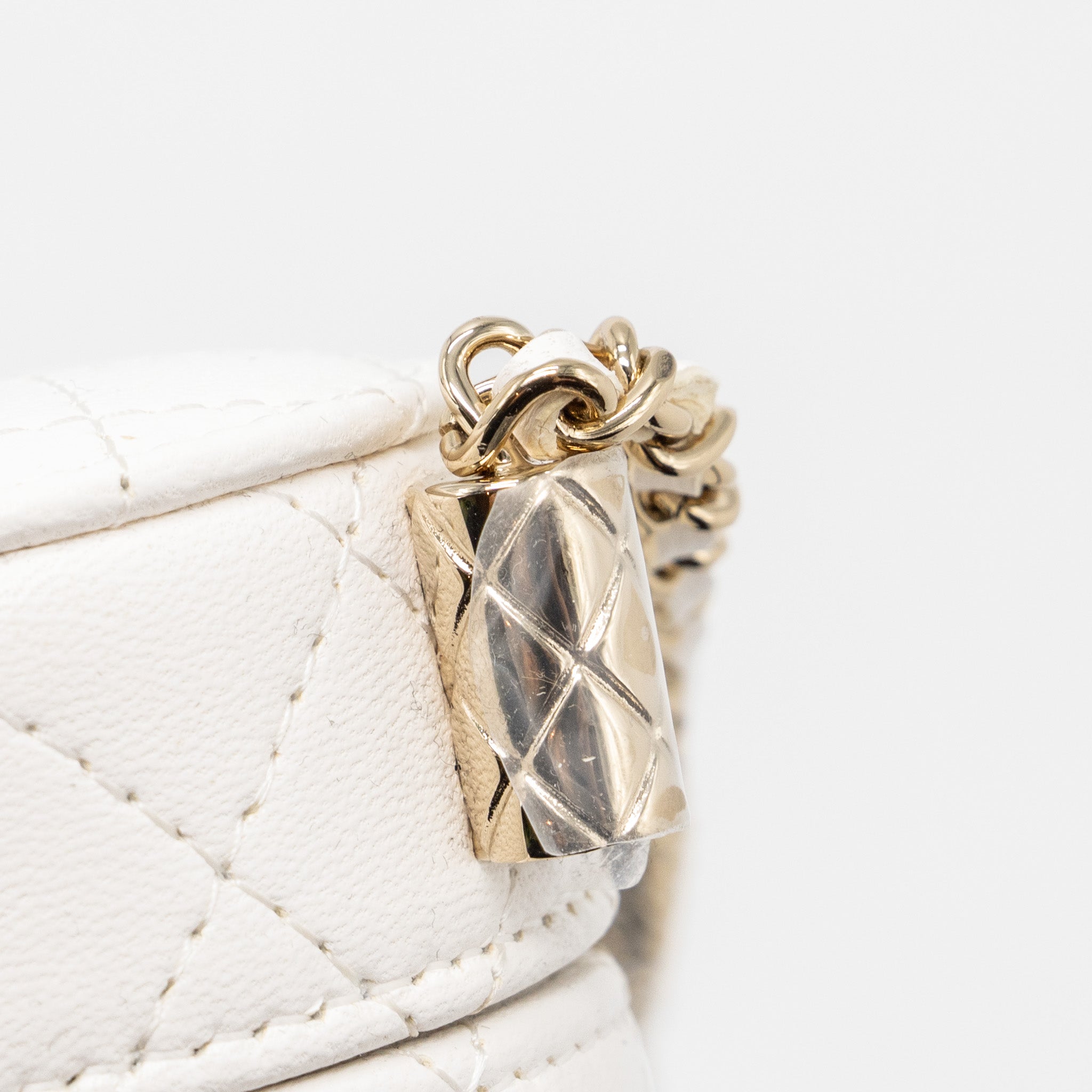 CHANEL MINI VANITY WITH CHAIN LAMBSKIN WHITE LGHW