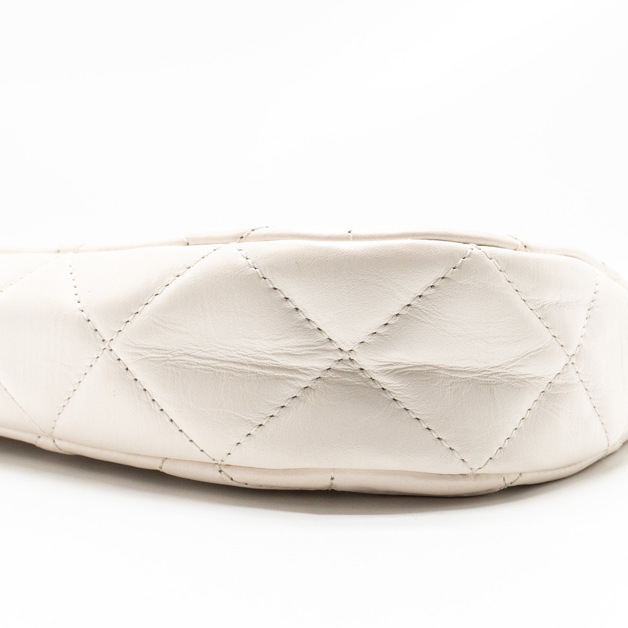 CHANEL 23K HOBO SHOULDER BAG CALFSKIN WHITE GHW (MICROCHIP)