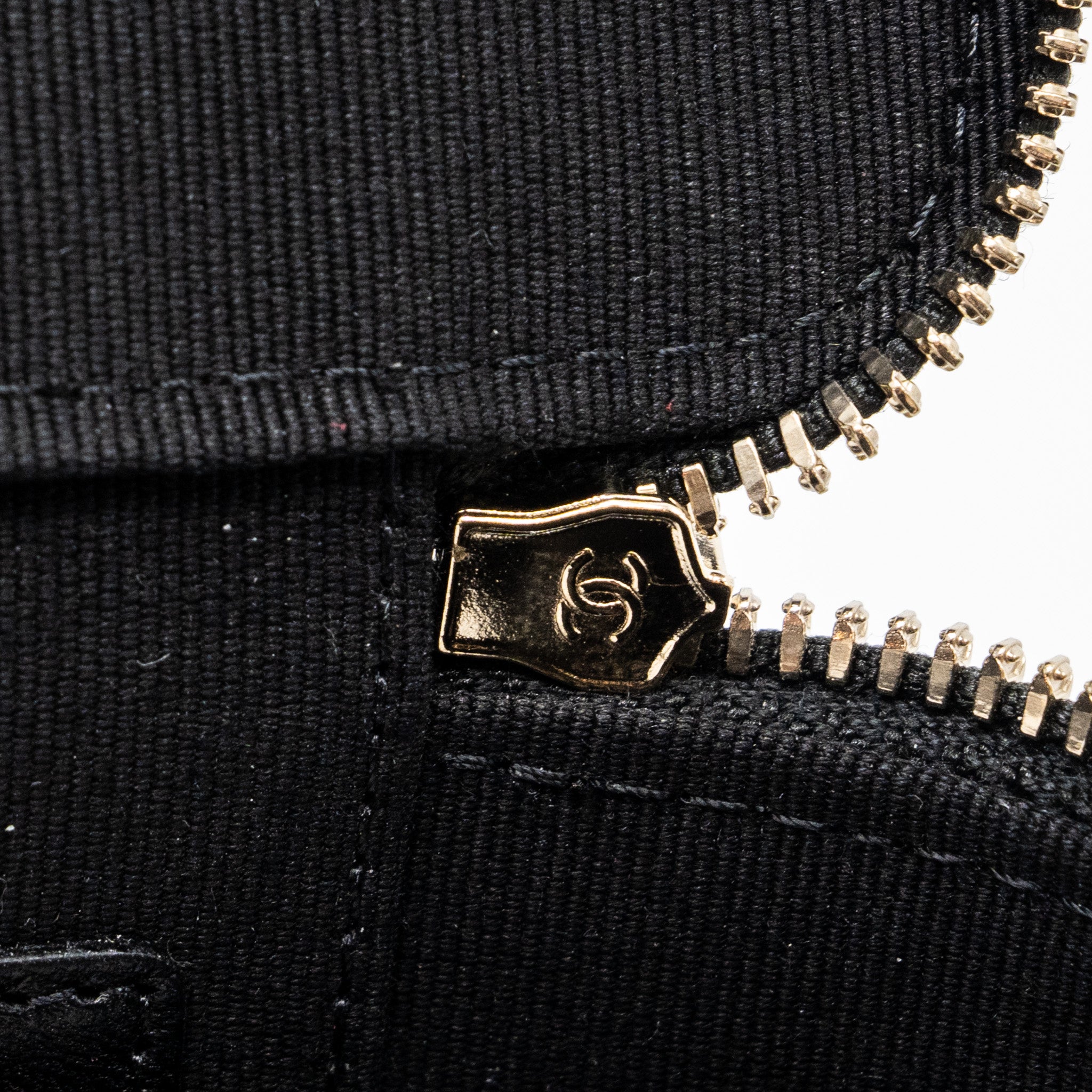 CHANEL TOP HANDLE MINI VANITY CASE WITH CHAINS LAMBSKIN BLACK LGHW