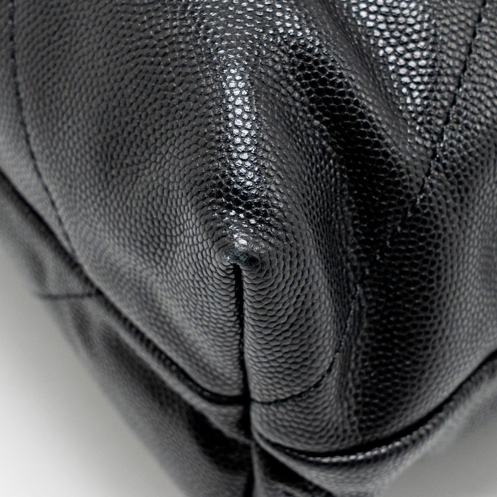 CHANEL MEDIUM 22 BAG BLACK LETTER CAVIAR BLACK GHW (MICROCHIP)