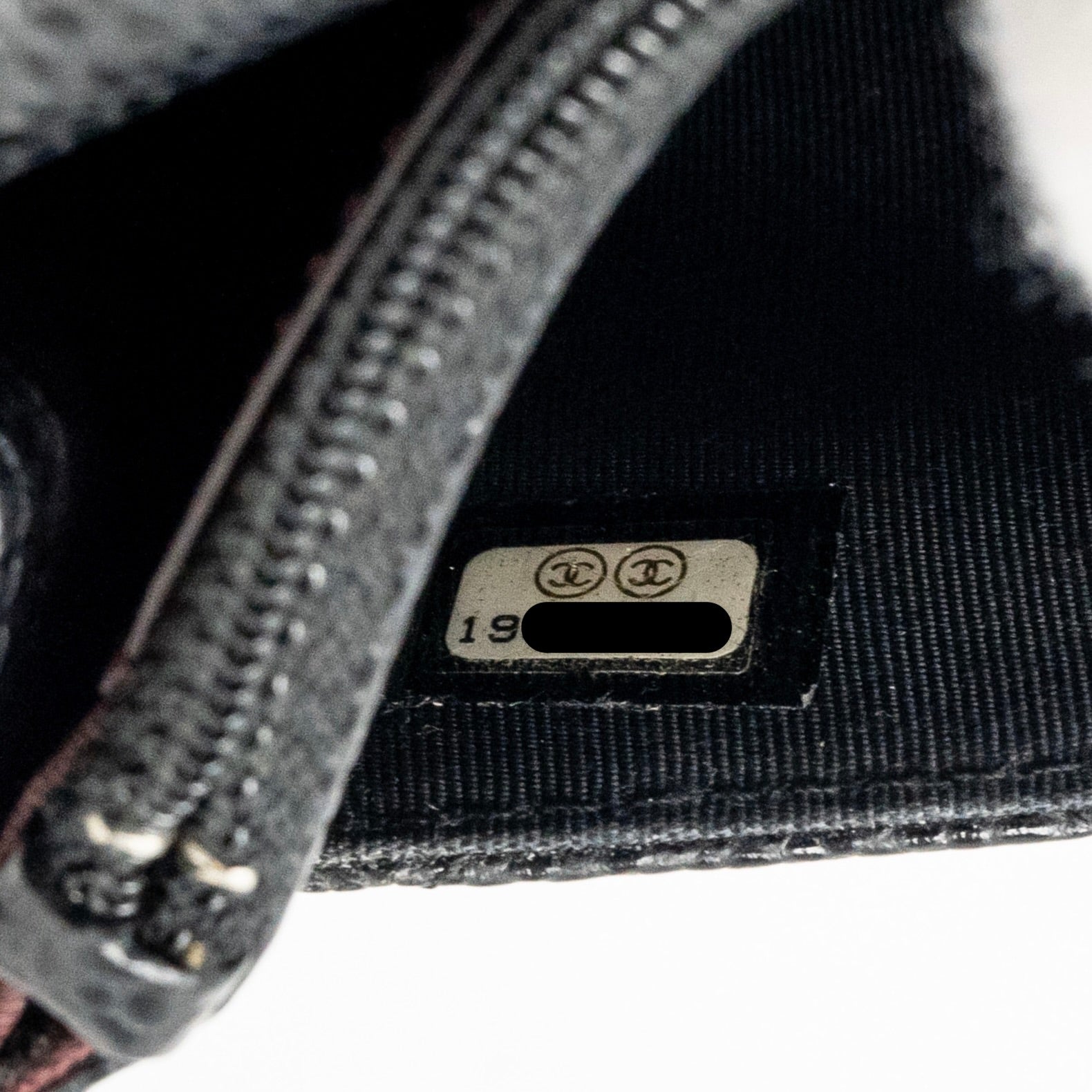 CHANEL CLASSIC WALLET ON CHAIN CAVIAR BLACK GHW