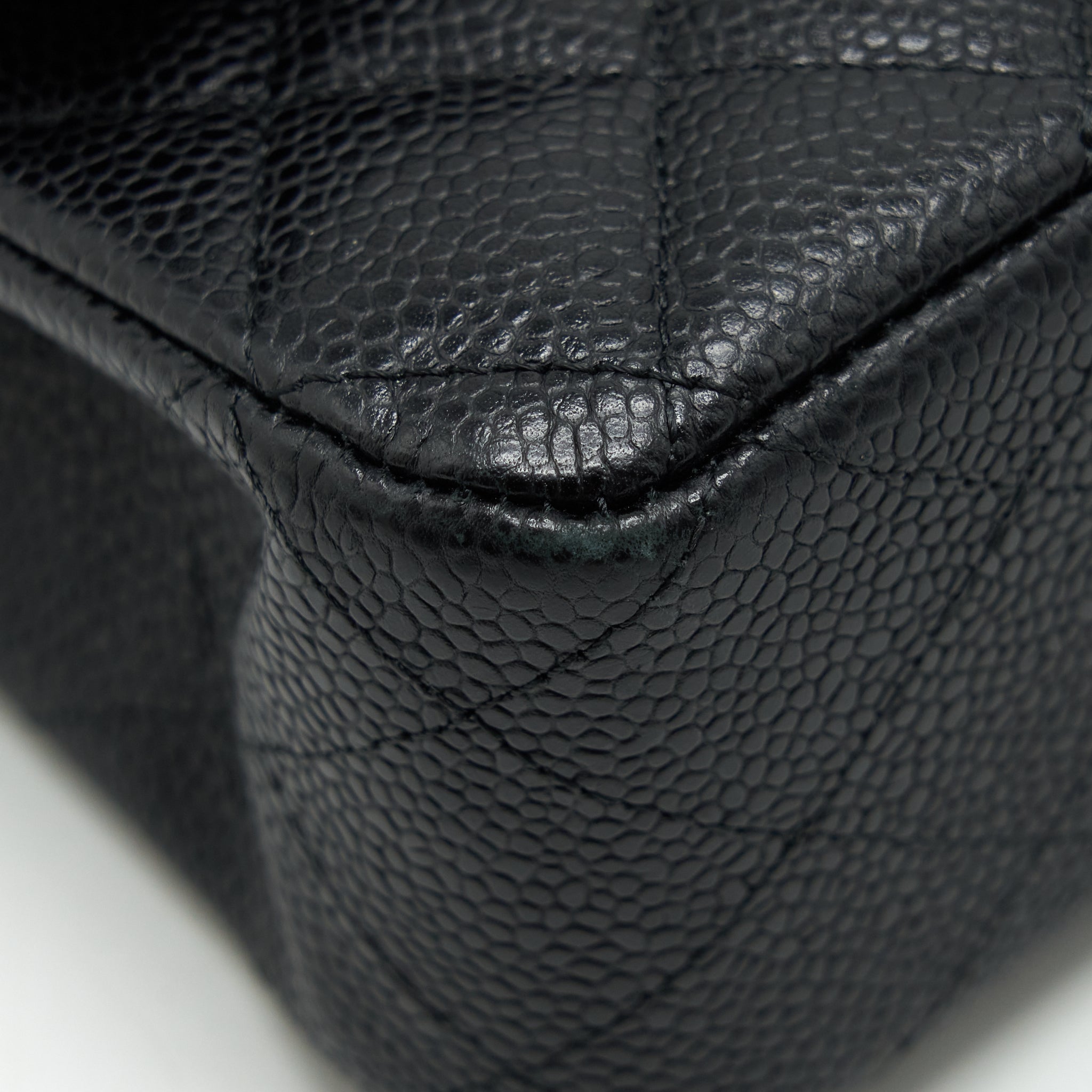 CHANEL MEDIUM CLASSIC DOUBLE FLAP BAG CAVIAR BLACK GHW
