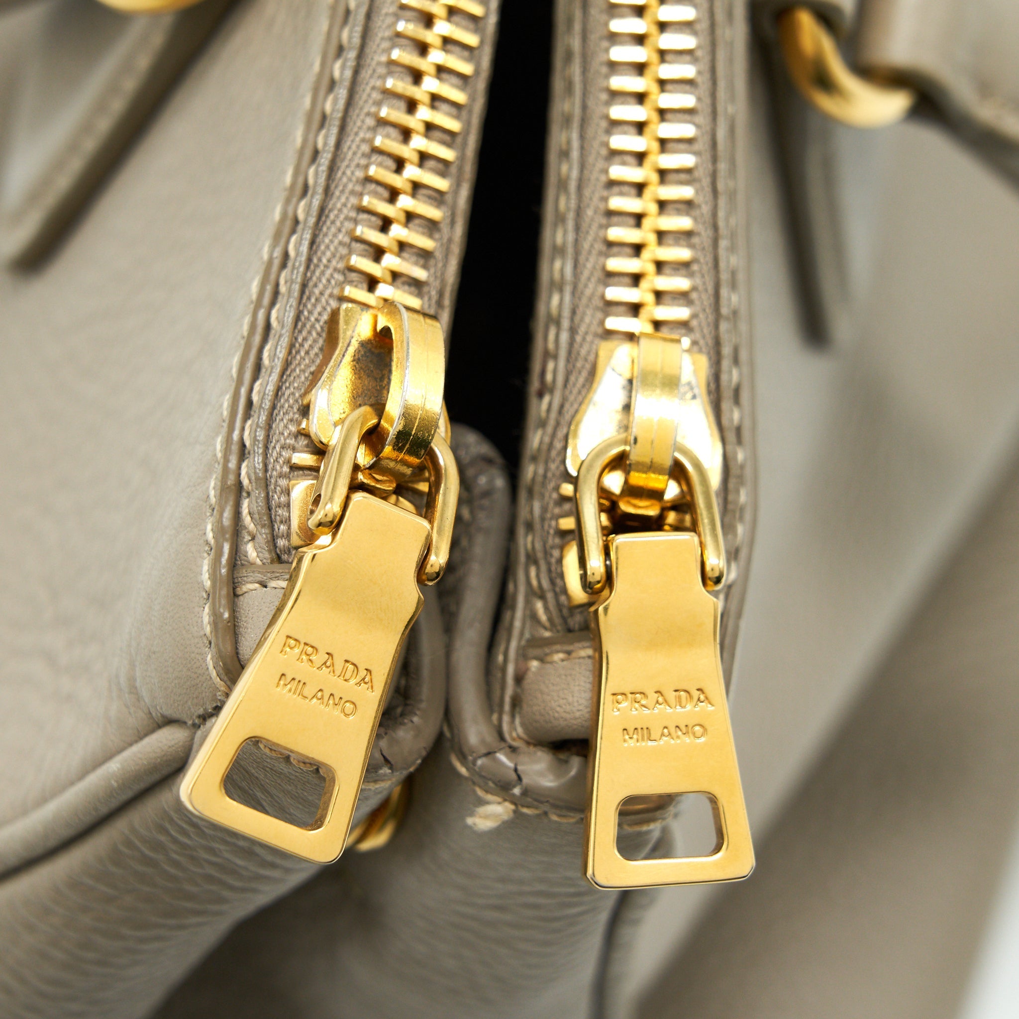 PRADA GRAINED CALFSKIN DOUBLE ZIP TOTE BAG LIGHT GREY GHW
