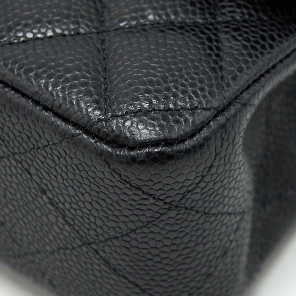 CHANEL MEDIUM CLASSIC DOUBLE FLAP BAG CAVIAR BLACK GHW