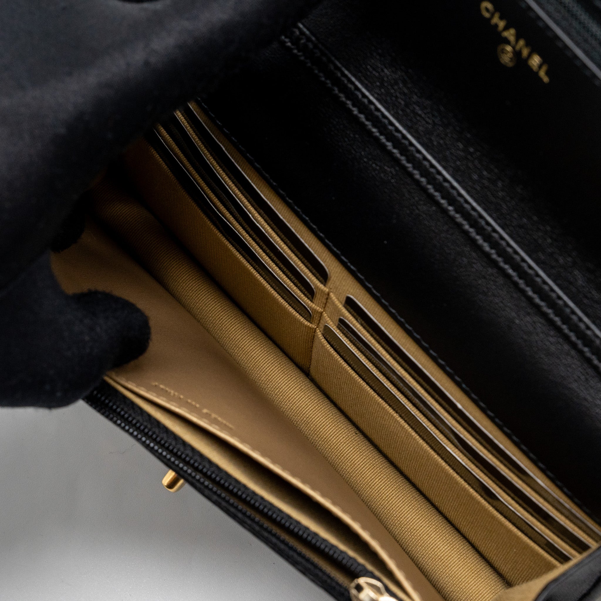 CHANEL 23K PEARL CRUSH WALLET ON CHAIN LAMBSKIN BLACK GHW (MICROCHIP)