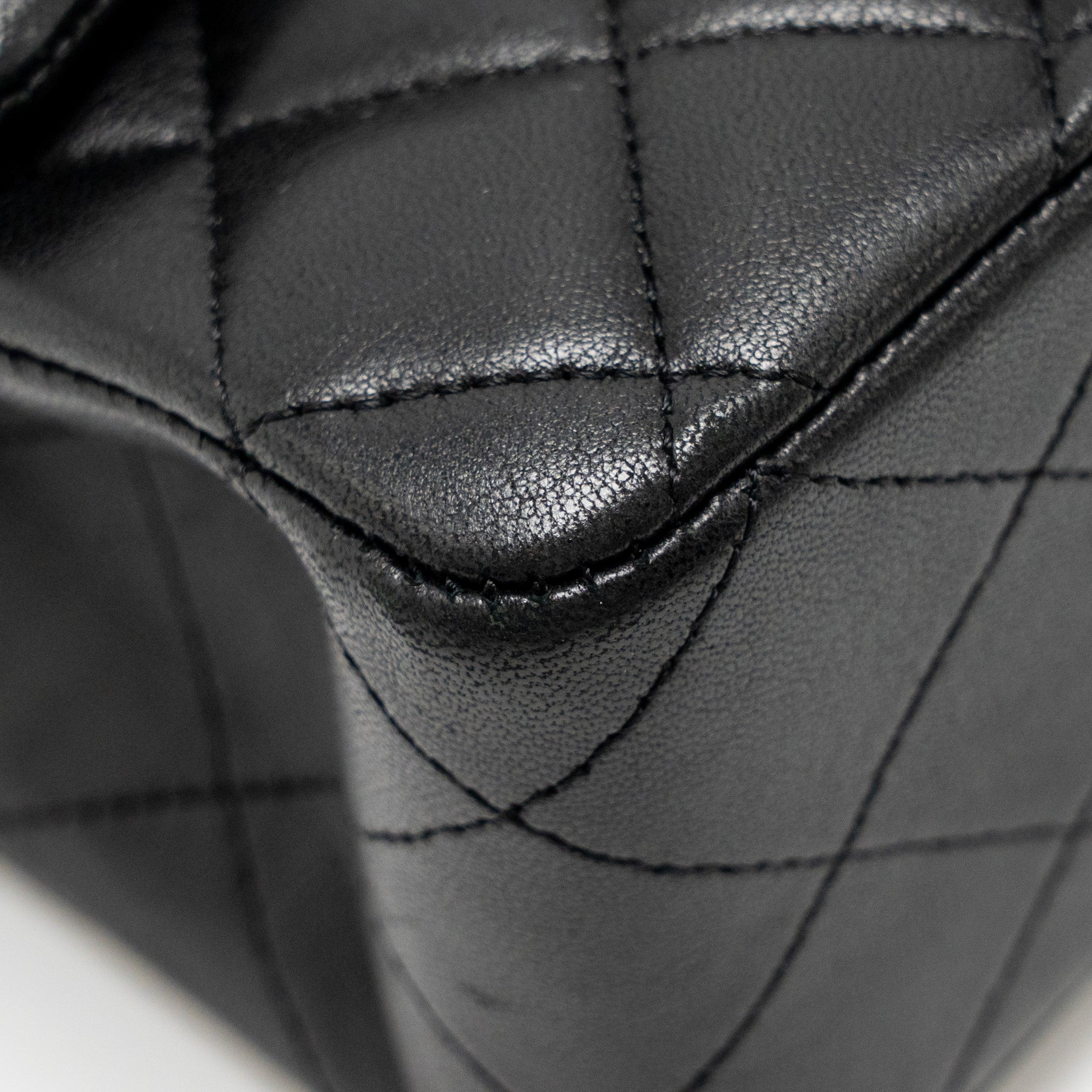 CHANEL MEDIUM CLASSIC DOUBLE FLAP BAG LAMBSKIN BLACK SHW