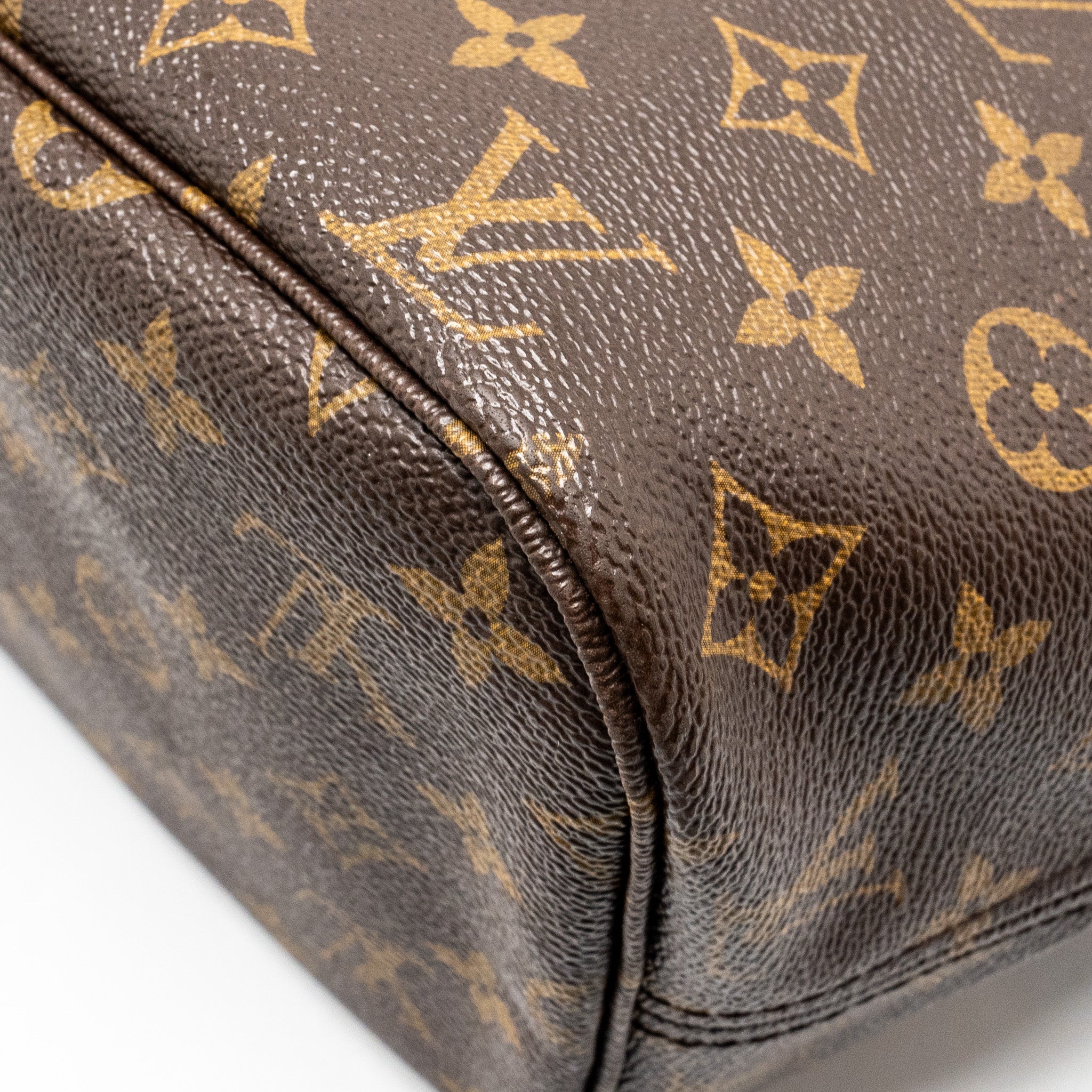 LOUIS VUITTON NEVERFULL MM MONOGRAM CANVAS GHW