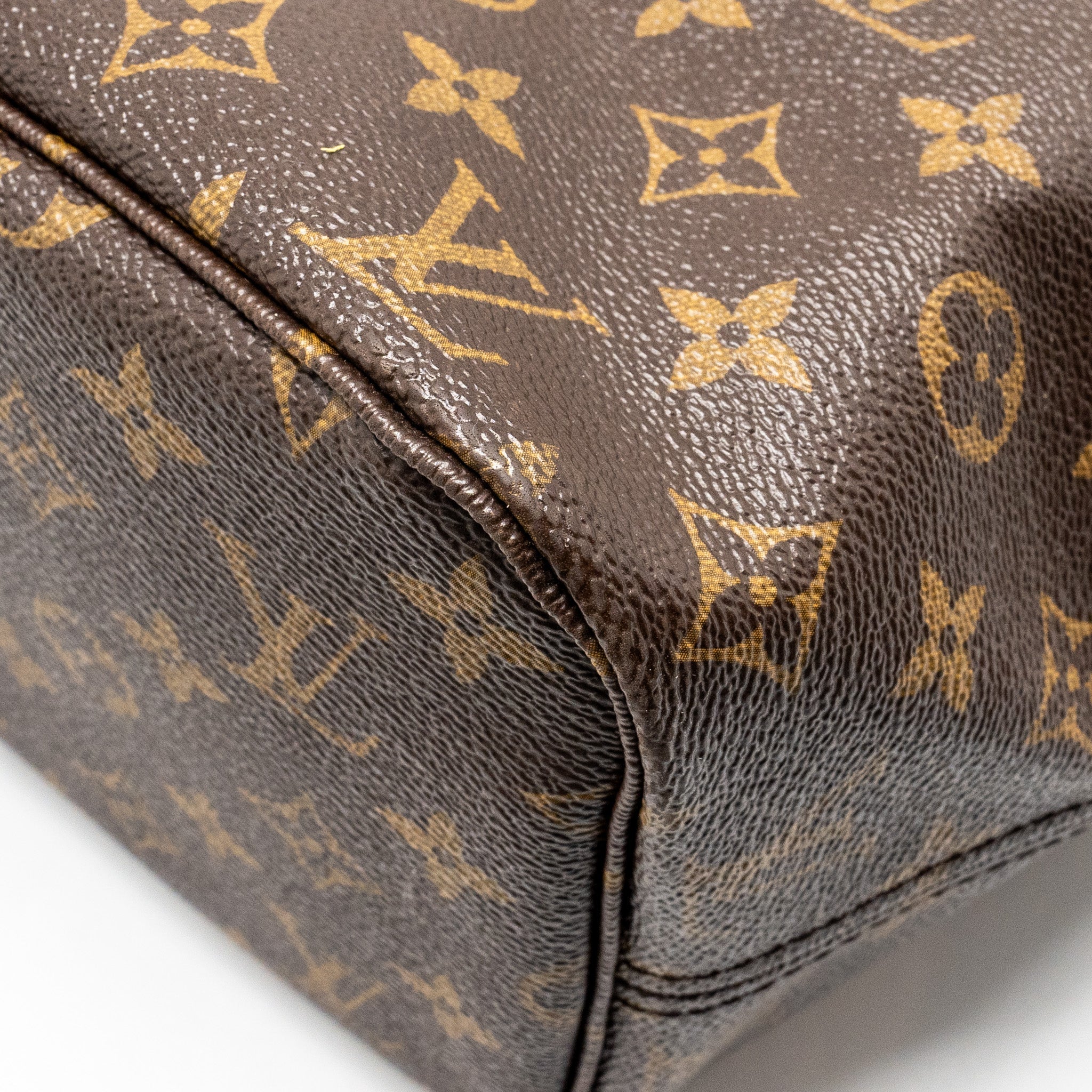 LOUIS VUITTON NEVERFULL MM MONOGRAM CANVAS GHW