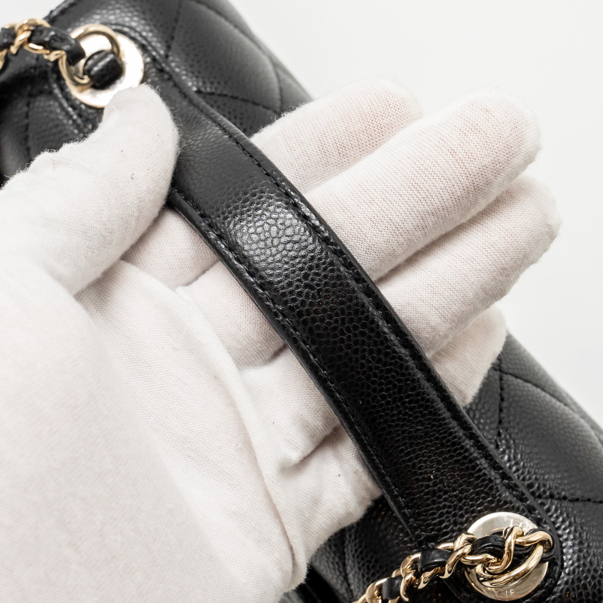 CHANEL SMALL BUSINESS AFFINITY CAVIAR BLACK LGHW (MICROCHIP)