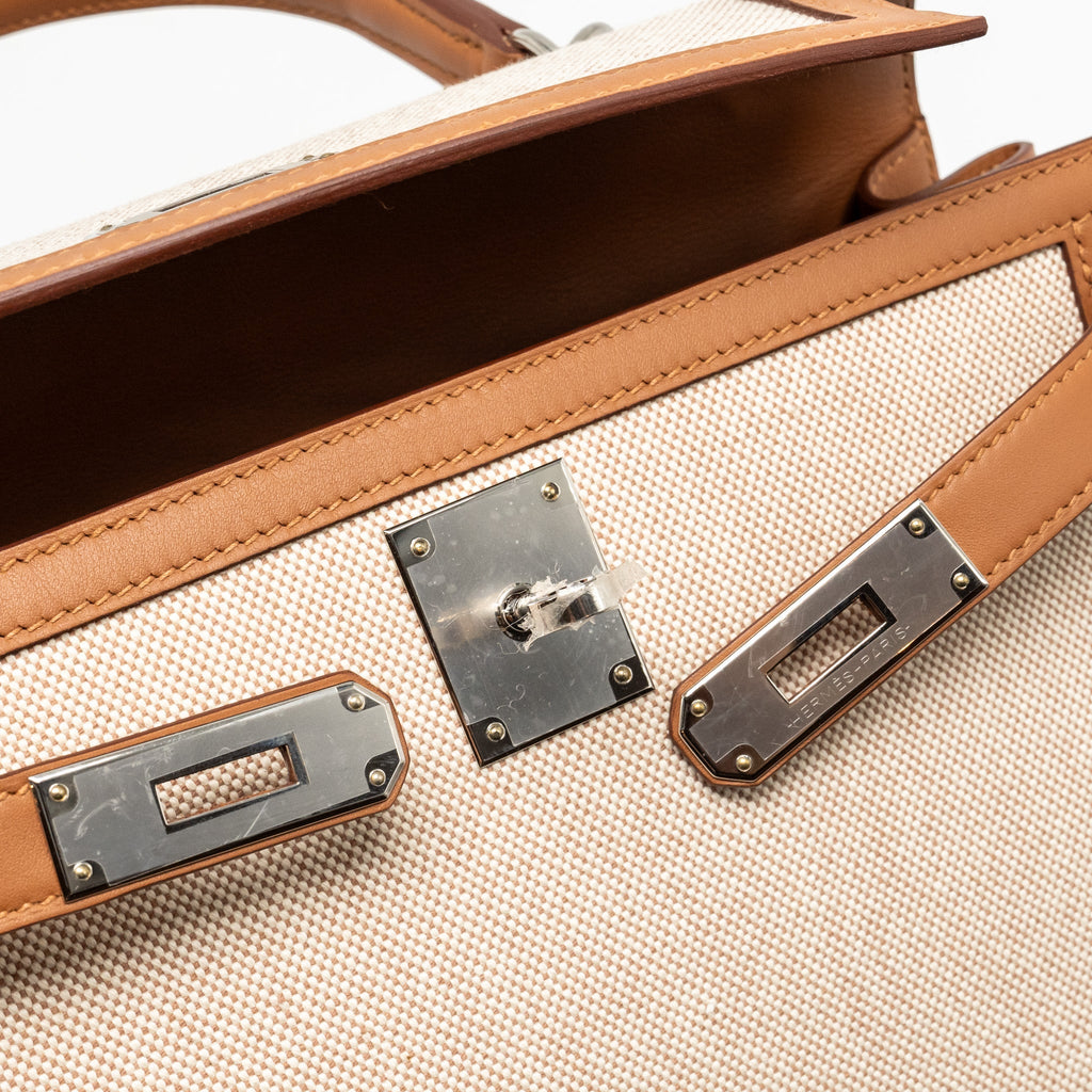 HERMES KELLY 28 TOILE H/SWIFT ECRU/GOLD SHW