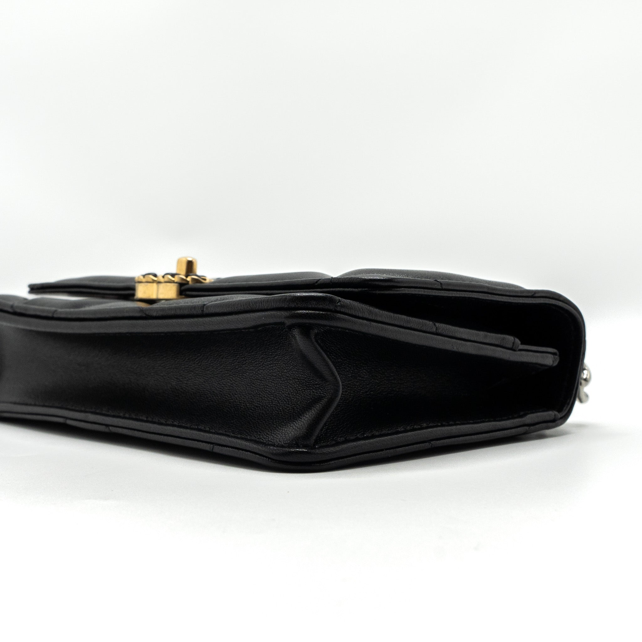CHANEL 19 WALLET ON CHAIN LAMBSKIN BLACK MULTICOLOUR HARDWARE (MICROCHIP)