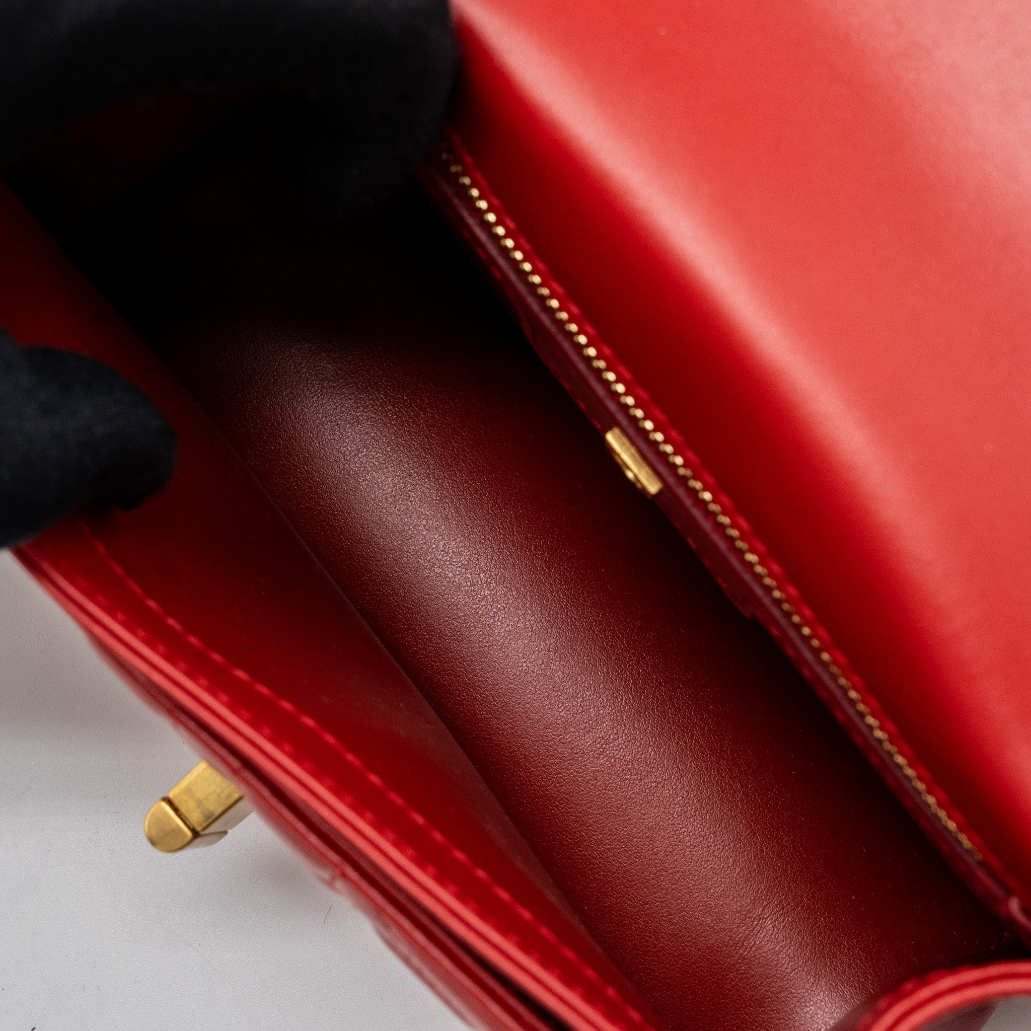 SALVATORE FERRAGAMO GLANCING SHOULDER BAG CALFSKIN RED GHW