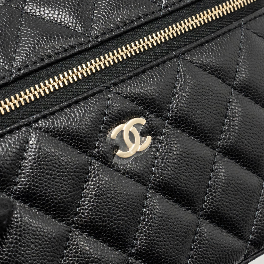 CHANEL 25P CC TOP HANDLE VANITY WITH CHAIN CAVIAR BLACK LGHW (MICROCHIP)
