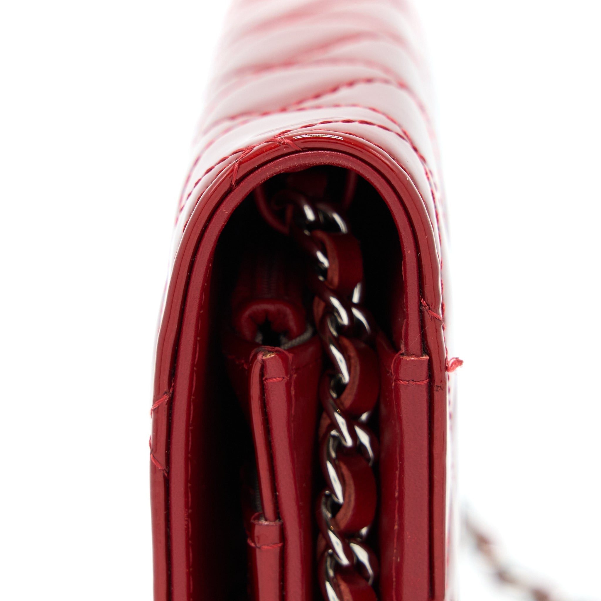 CHANEL WALLET ON CHAIN PATENT RED SHW