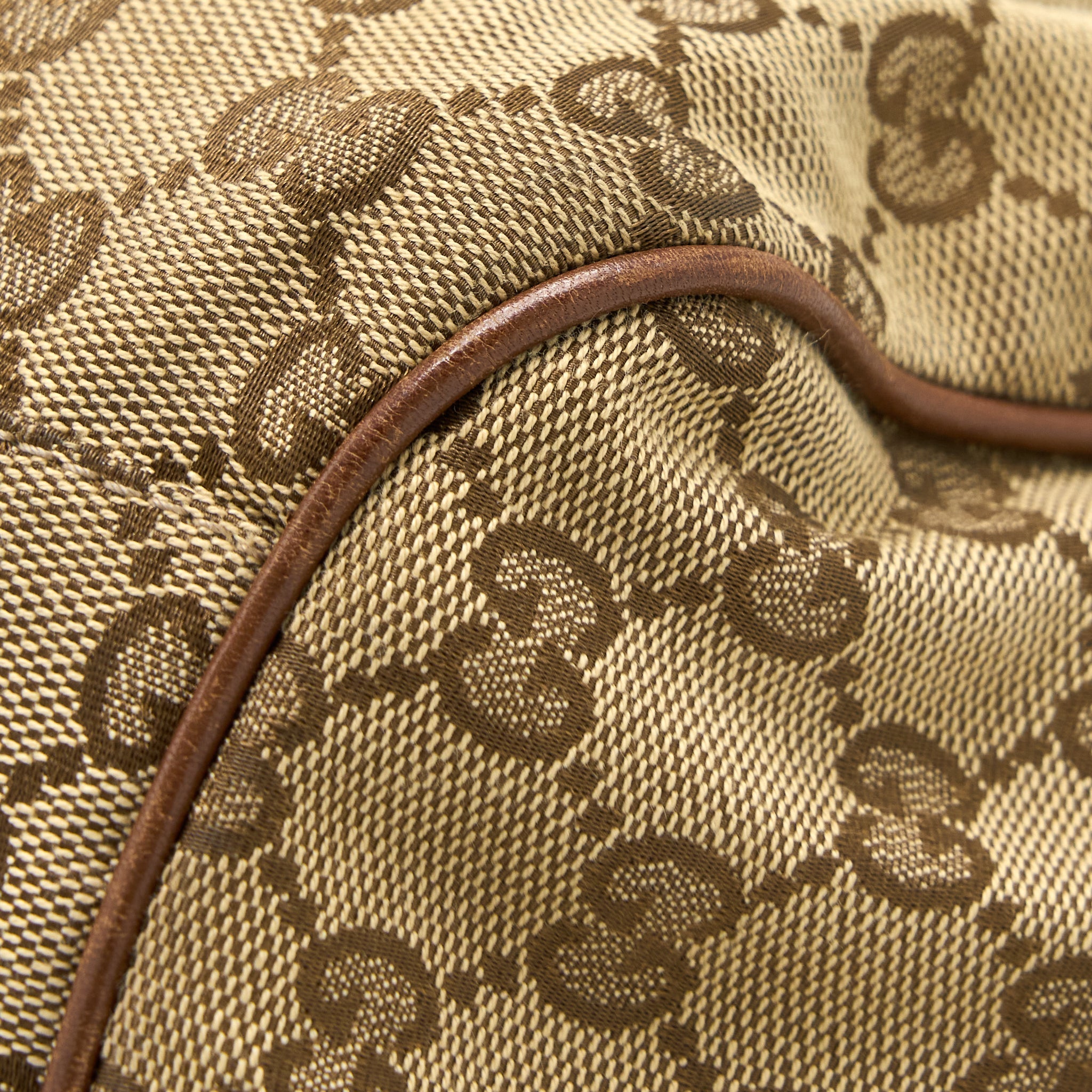 GUCCI TOTE GG SUPREME CANVAS GHW