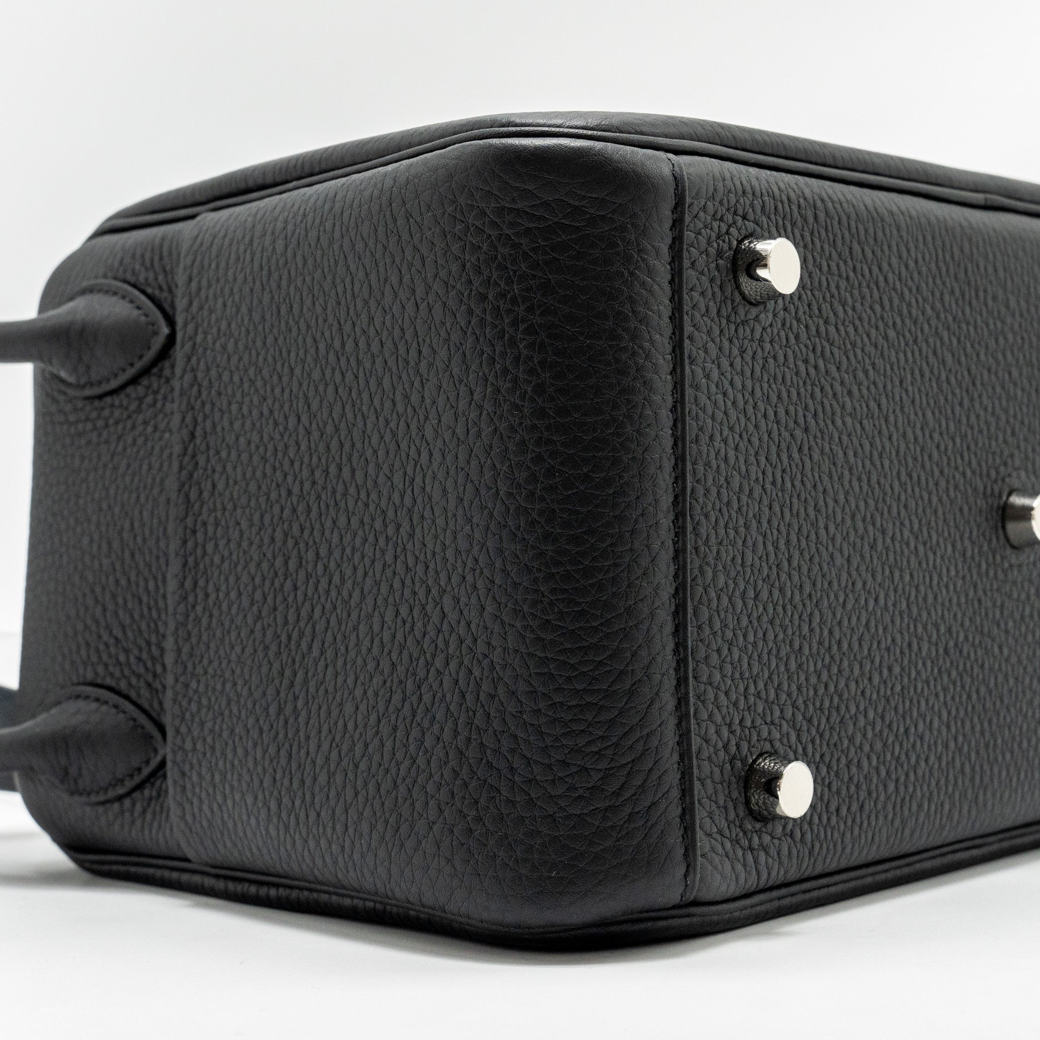 HERMES LINDY 26 CLEMENCE BLACK SHW