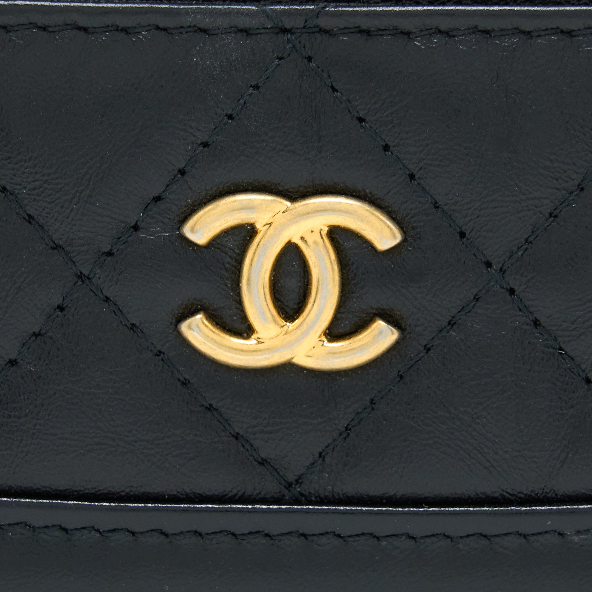 CHANEL GABRIELLE CARD HOLDER AGED CALFSKIN BLACK GHW