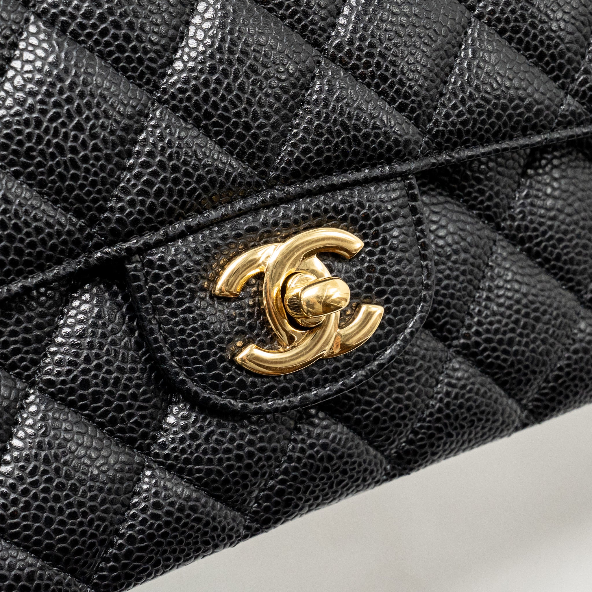 CHANEL MEDIUM CLASSIC DOUBLE FLAP BAG CAVIAR BLACK GHW