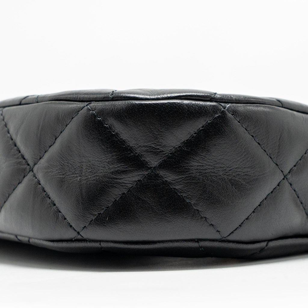 CHANEL 23K SMALL 19 HOBO SHOULDER BAG CALFSKIN BLACK GHW (MICROCHIP)