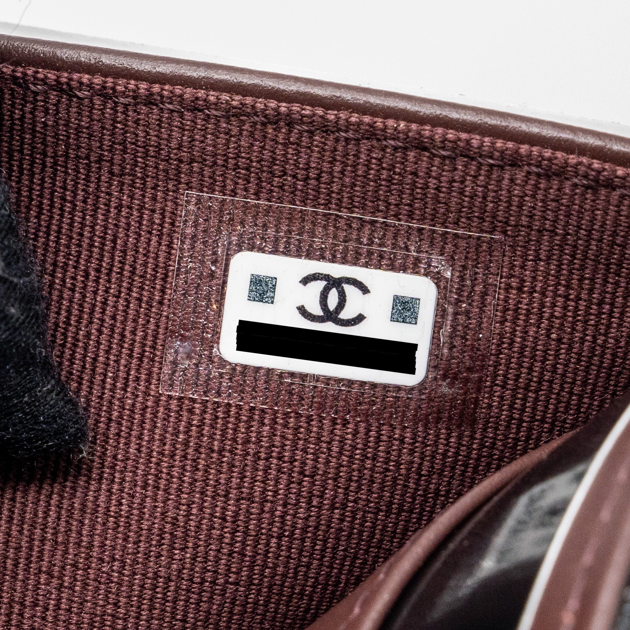 CHANEL CLASSIC COMPACT WALLET CAVIAR BLACK GHW (MICROCHIP)