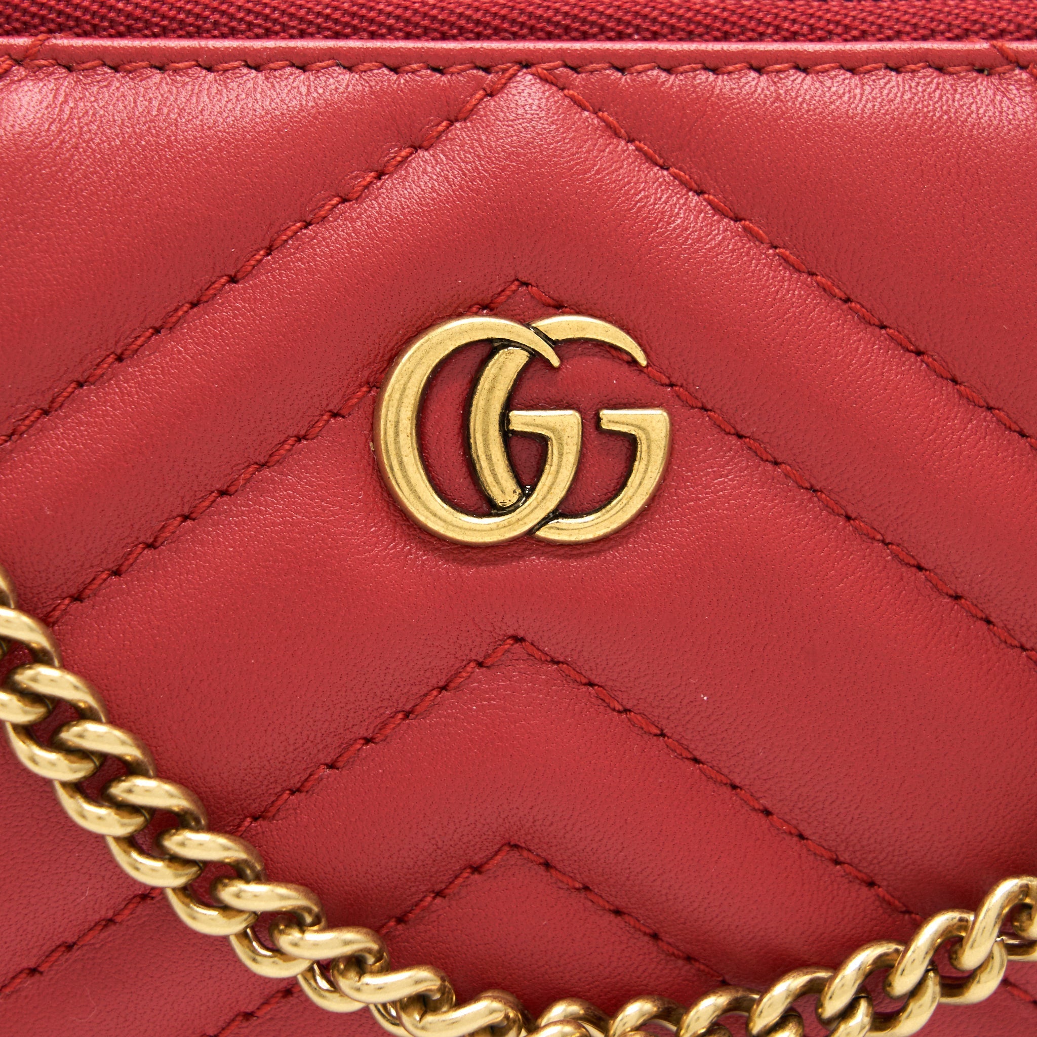 GUCCI MARMONT MINI POUCH WITH CHAIN RED GHW