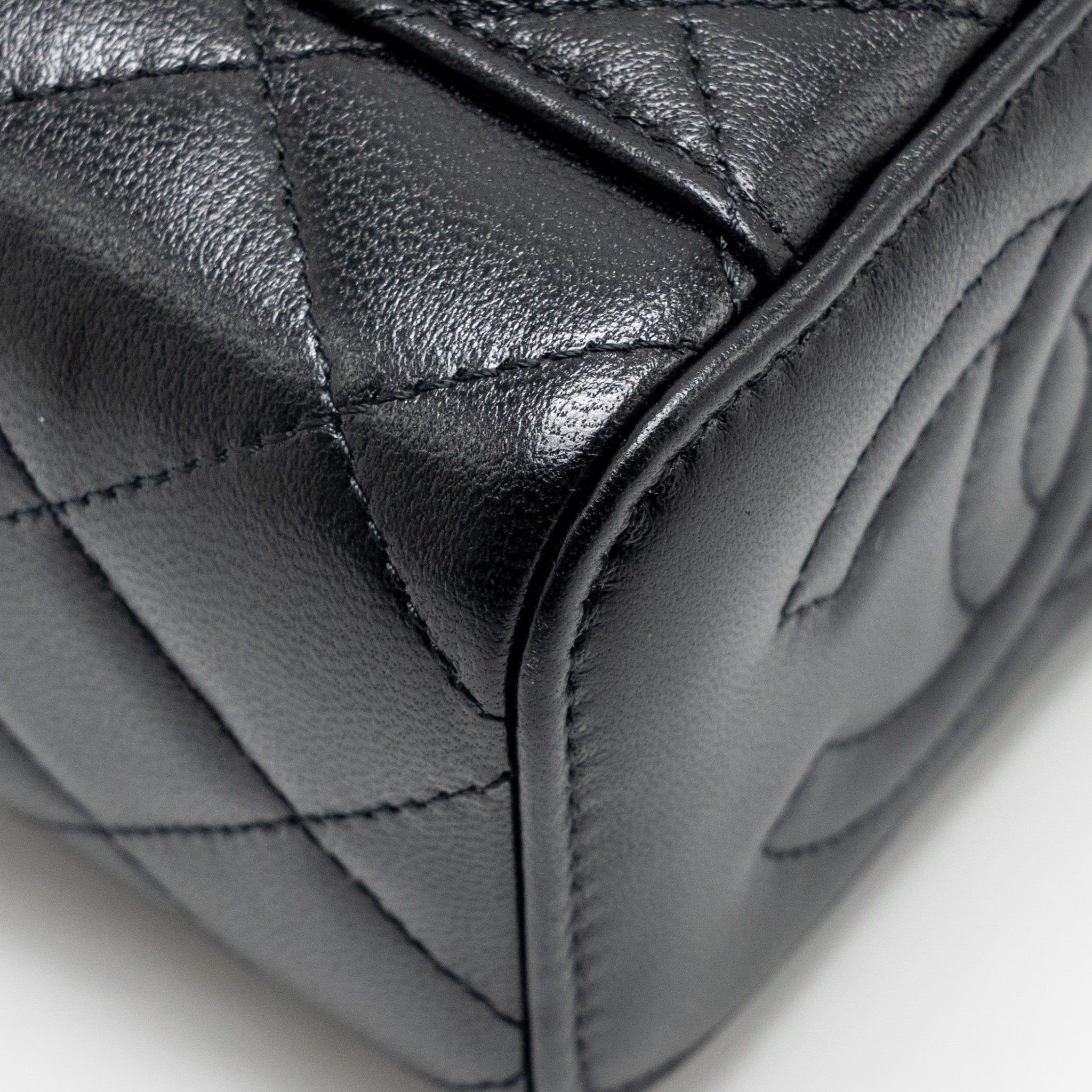 CHANEL PEARL CRUSH MINI VANITY WITH CHAIN LAMBSKIN BLACK GHW (MICROCHIP)