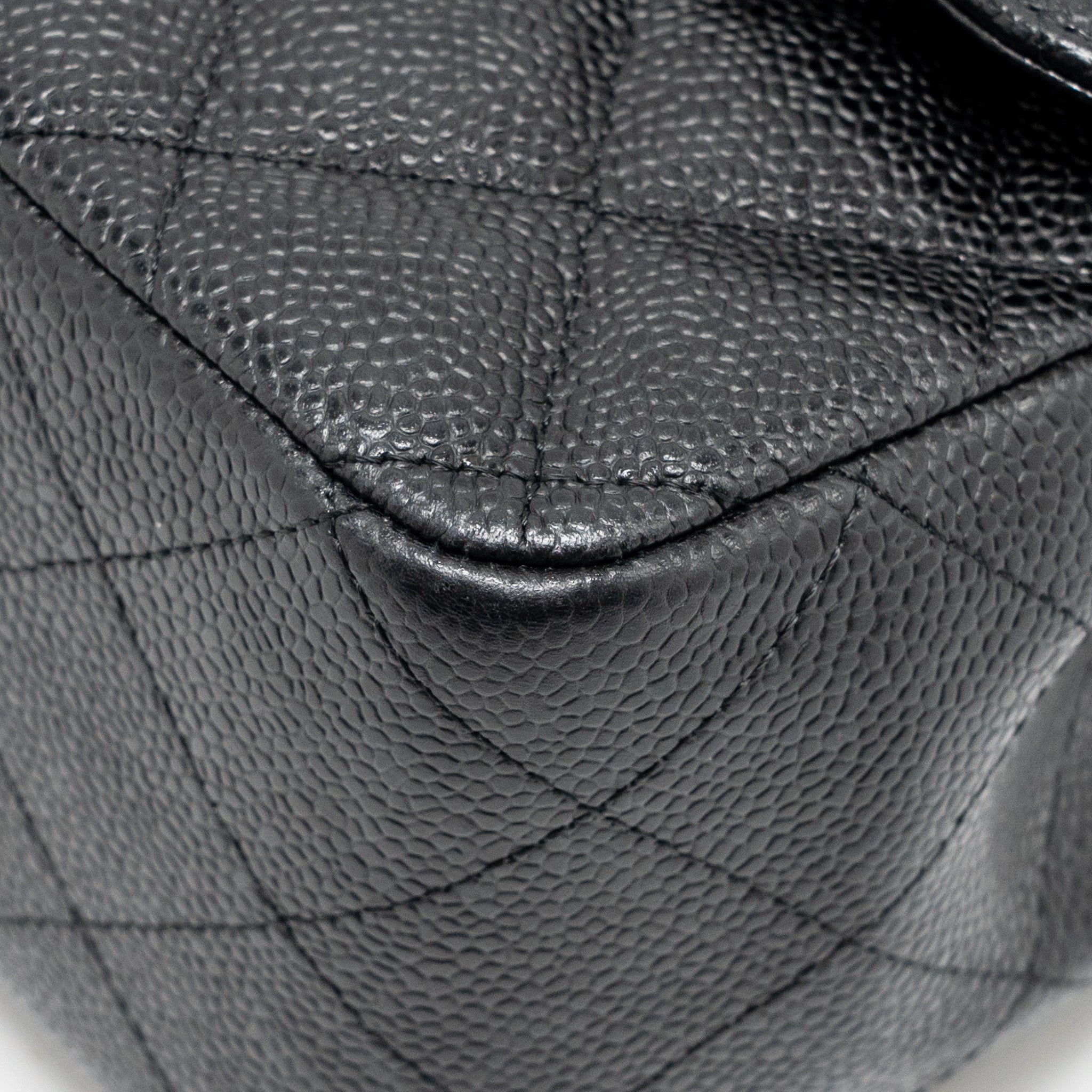 CHANEL JUMBO CLASSIC DOUBLE FLAP BAG CAVIAR BLACK GHW