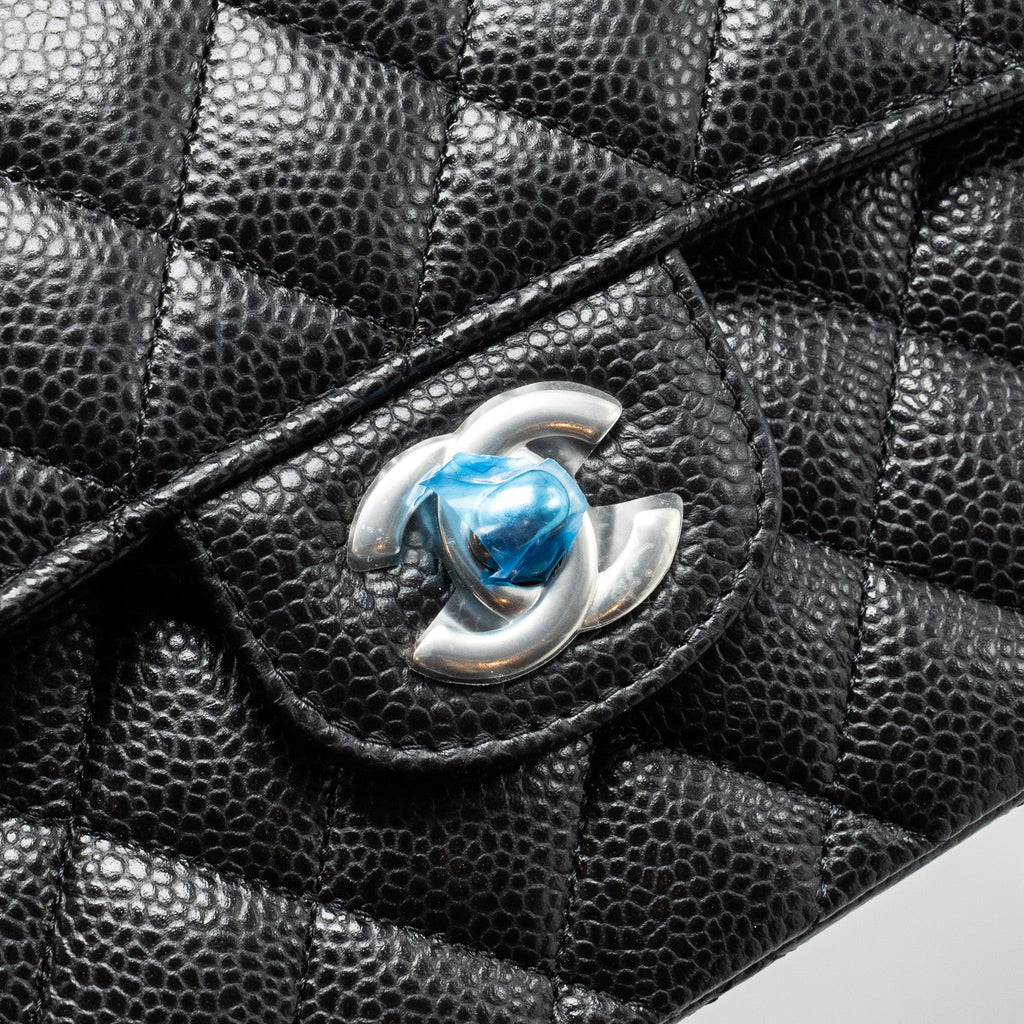 CHANEL SMALL CLASSIC DOUBLE FLAP BAG CAVIAR BLACK SHW (MICROCHIP)