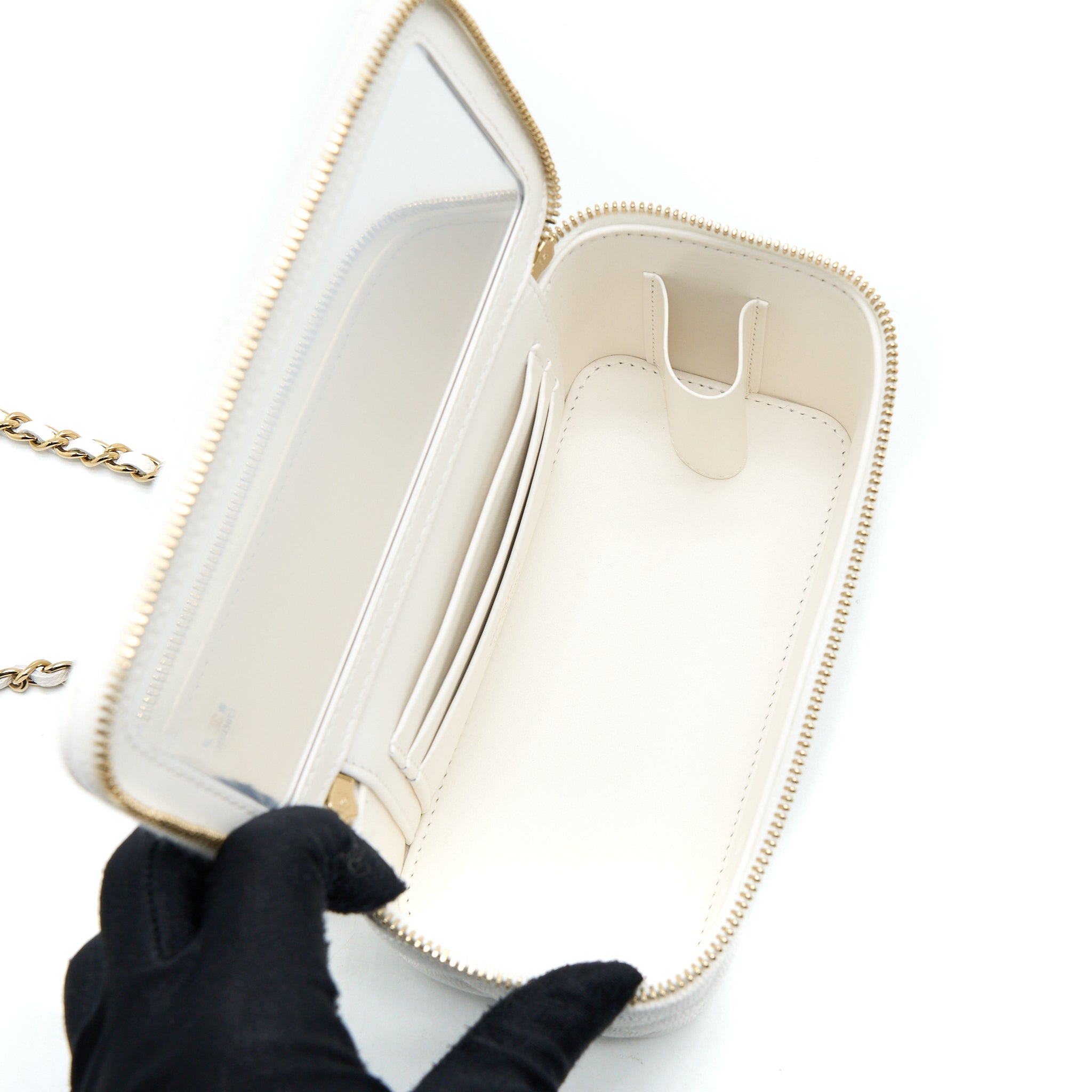 CHANEL LONG VANITY WITH CHAIN CAVIAR WHITE LGHW (MICROCHIP)