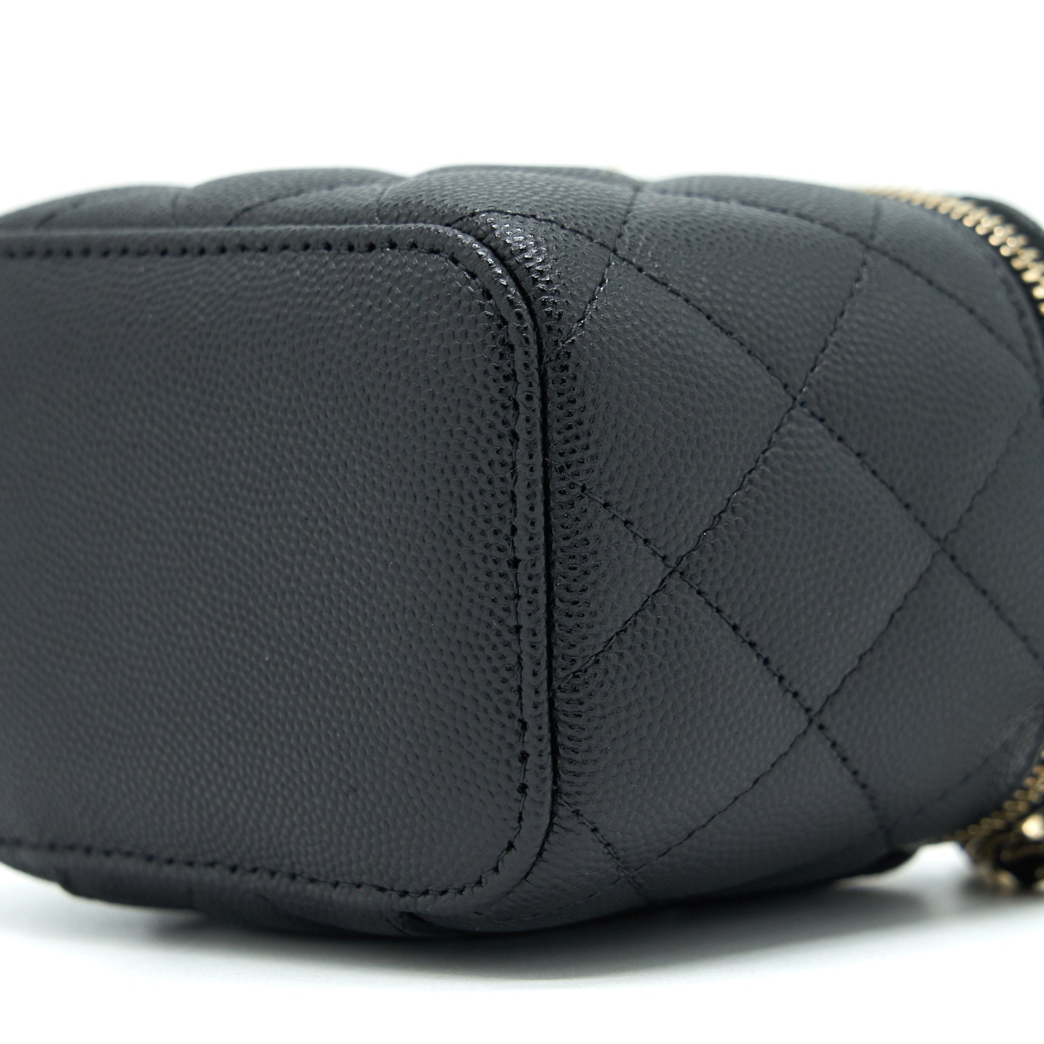 CHANEL 22C MINI VANITY WITH CHAIN BLACK CAVIAR LGHW