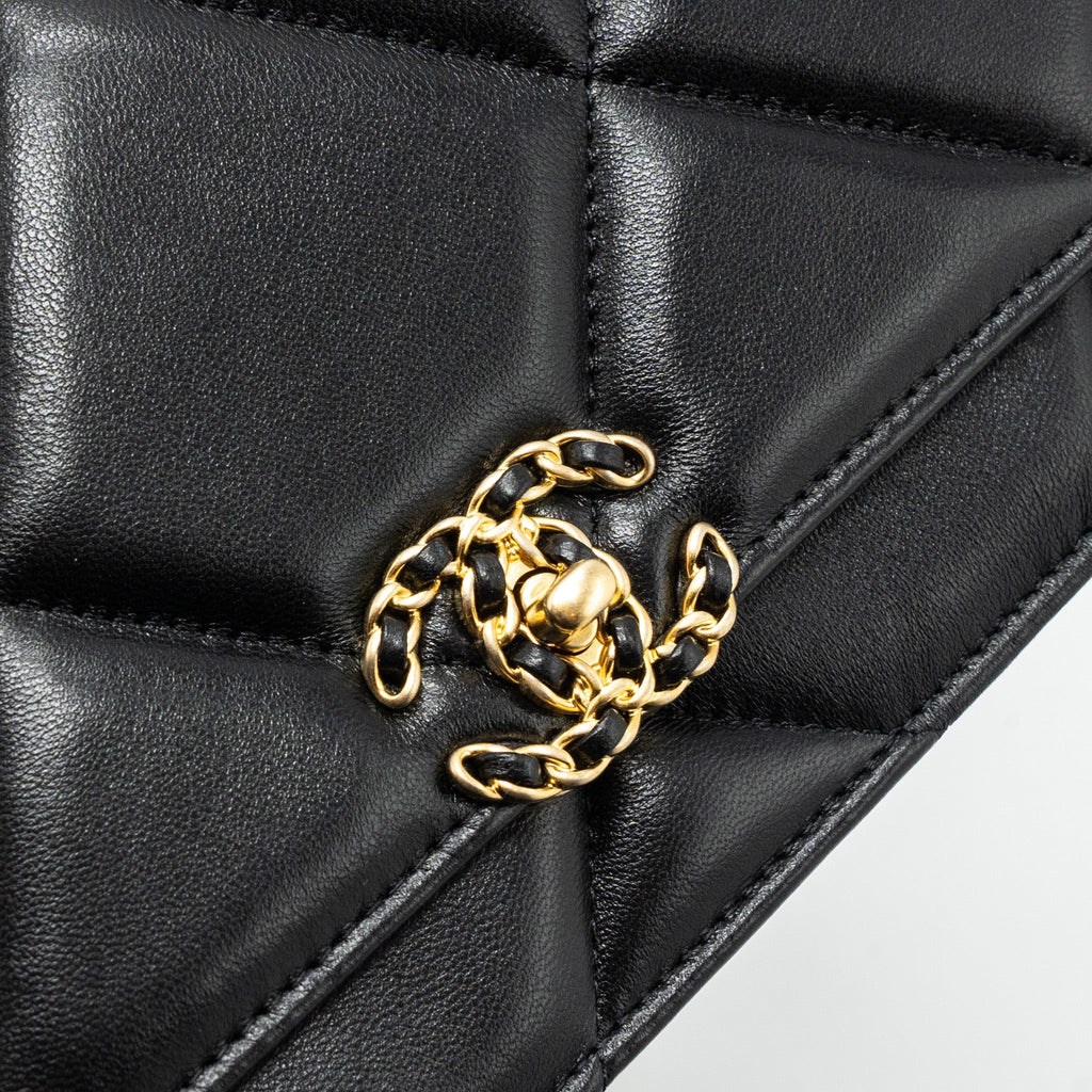 CHANEL 19 WALLET ON CHAIN LAMBSKIN BLACK MULTICOLOUR HARDWARE (MICROCHIP)