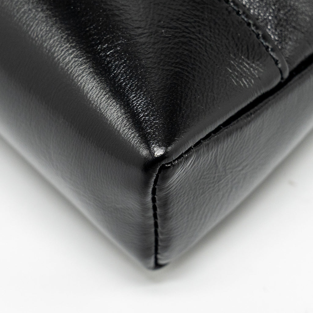 CHANEL MINI 31 CLUTCH WITH CHAIN SHINY LAMBSKIN BLACK LGHW (MICROCHIP)