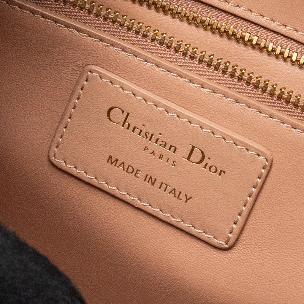 DIOR 30 MONTAIGNE MEDIUM FLAP BAG CALFSKIN BEIGE GHW